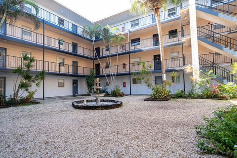 A home in Lauderdale Lakes