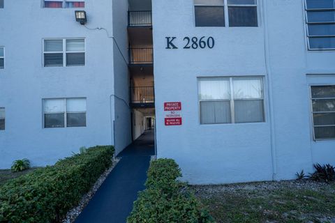 A home in Lauderdale Lakes