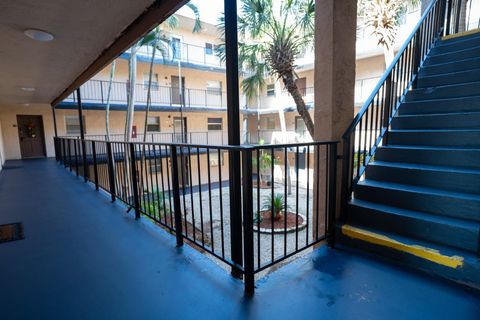 A home in Lauderdale Lakes