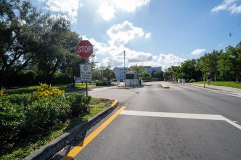 A home in Lauderdale Lakes