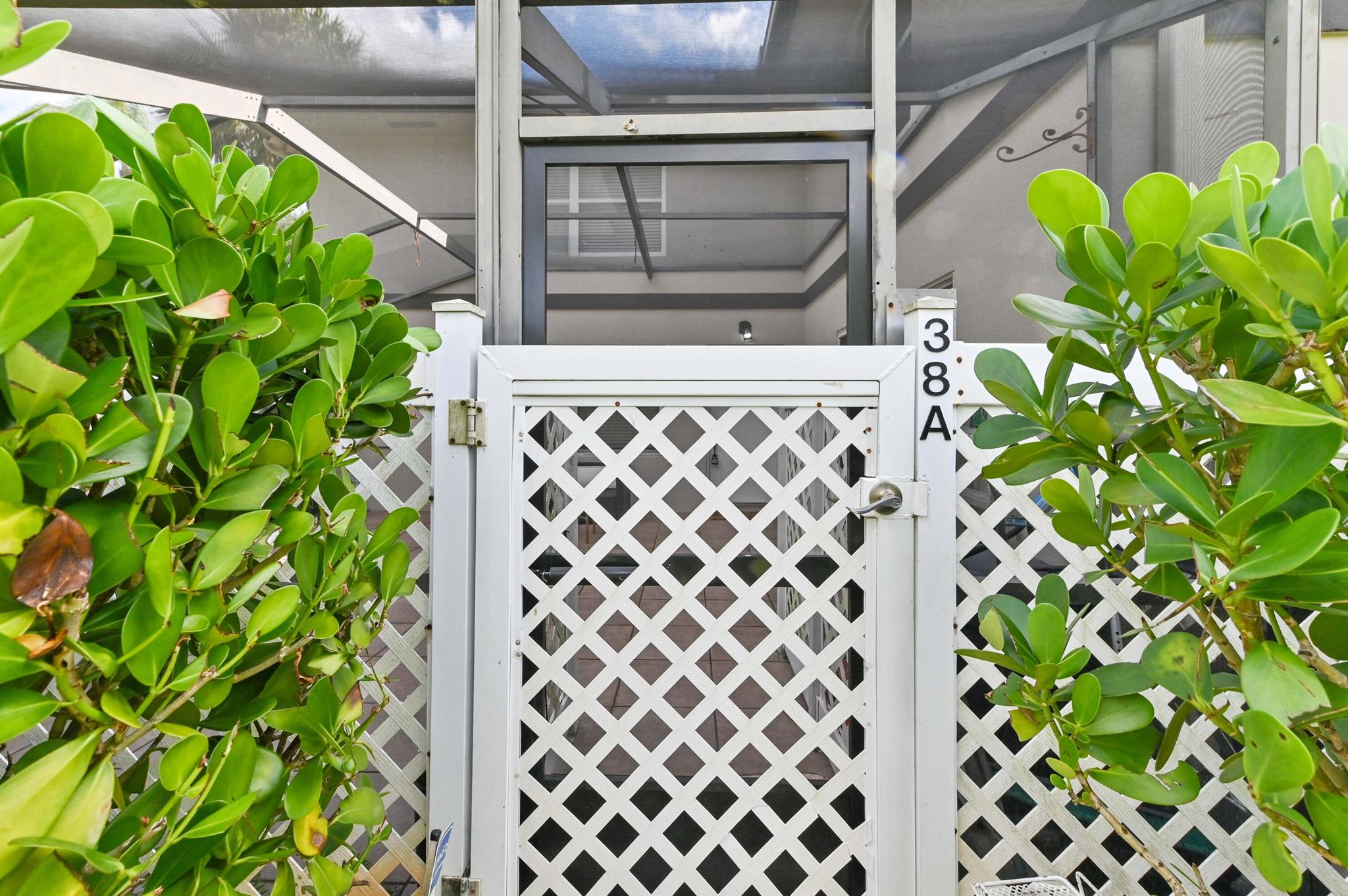 STAMFORD AT ROYAL PALM BE - Residential