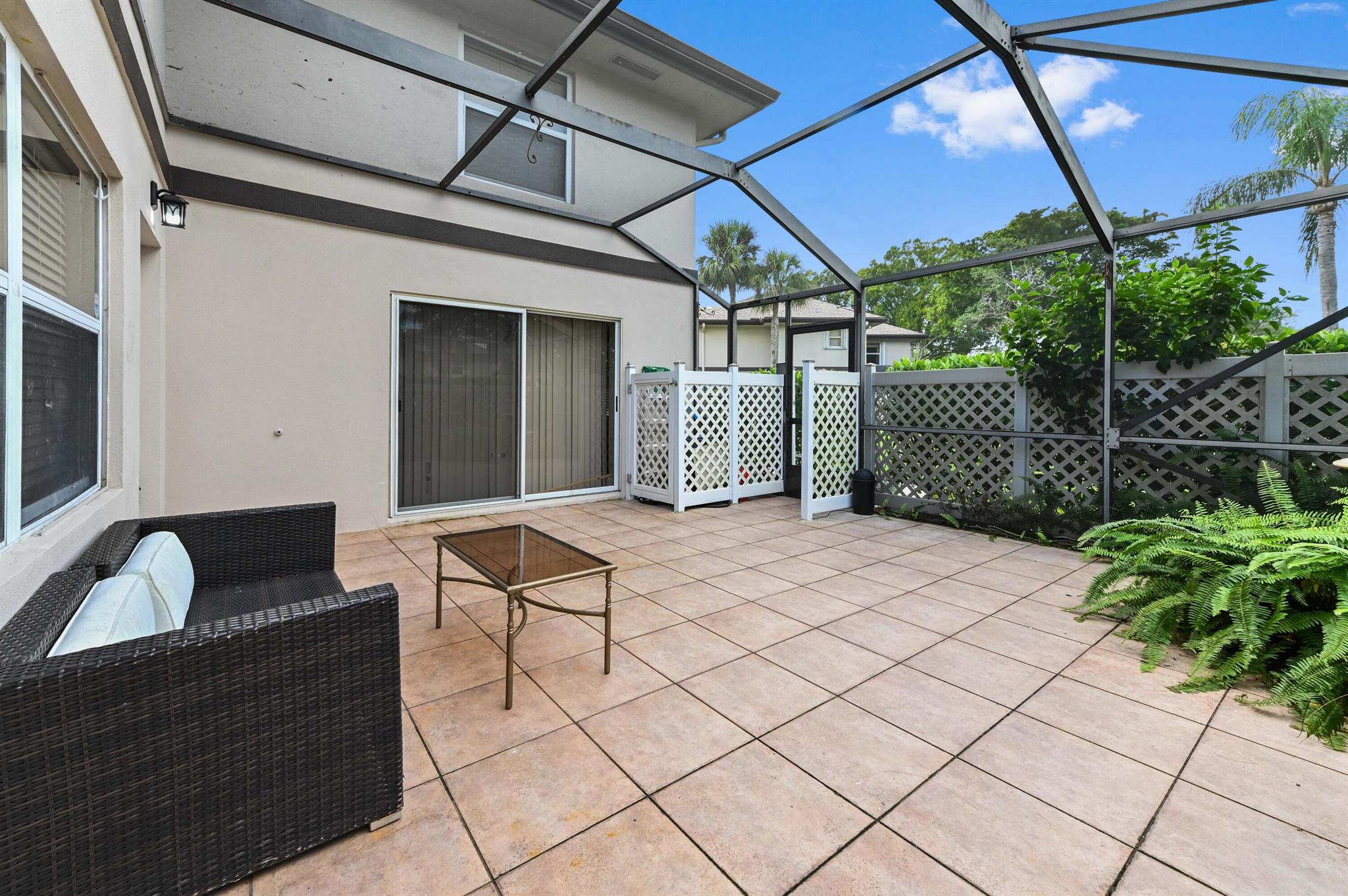 STAMFORD AT ROYAL PALM BE - Residential
