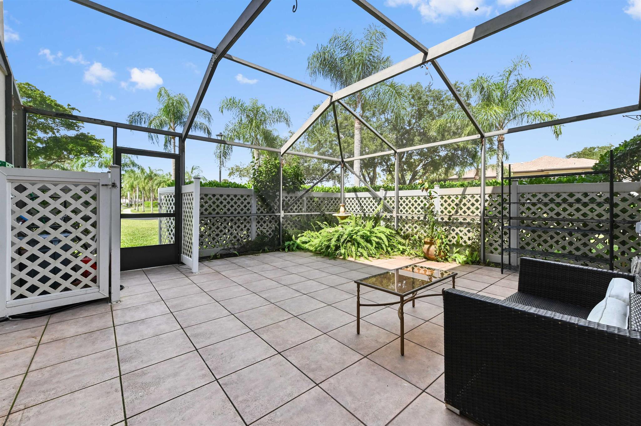 STAMFORD AT ROYAL PALM BE - Residential