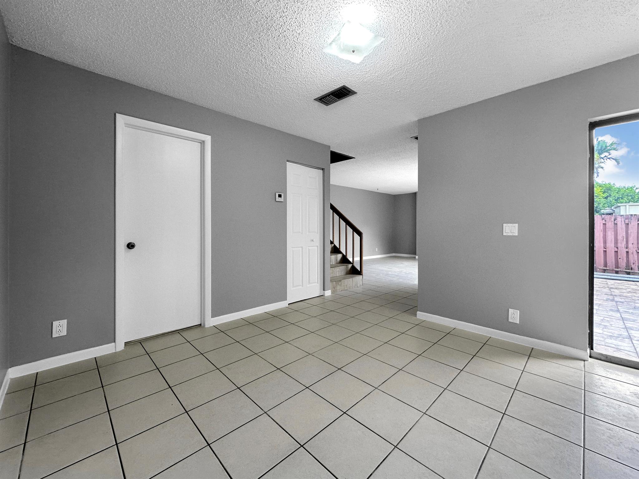 LAKEWOOD OF PALM SPRINGS - Residential Lease