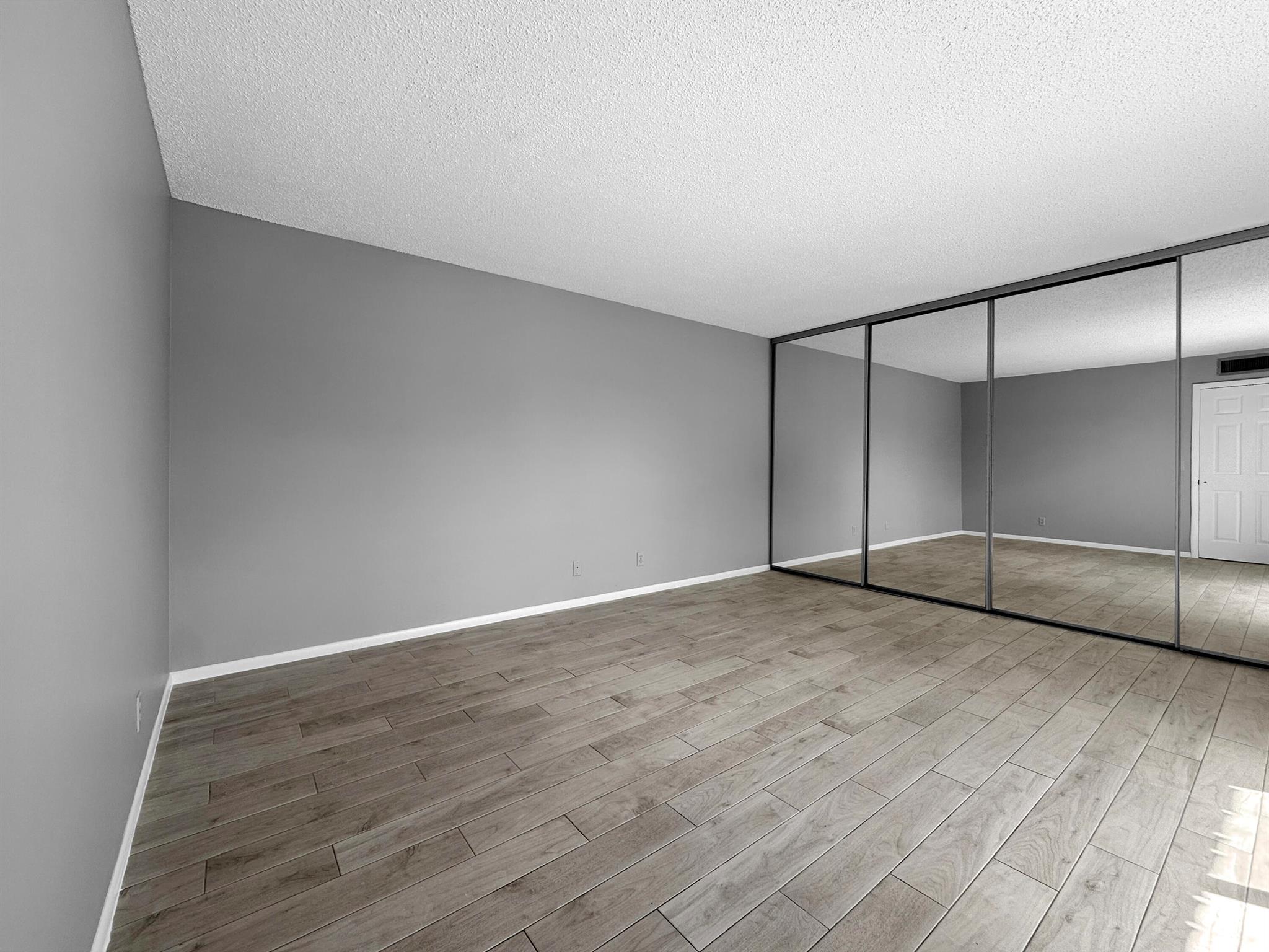 LAKEWOOD OF PALM SPRINGS - Residential Lease