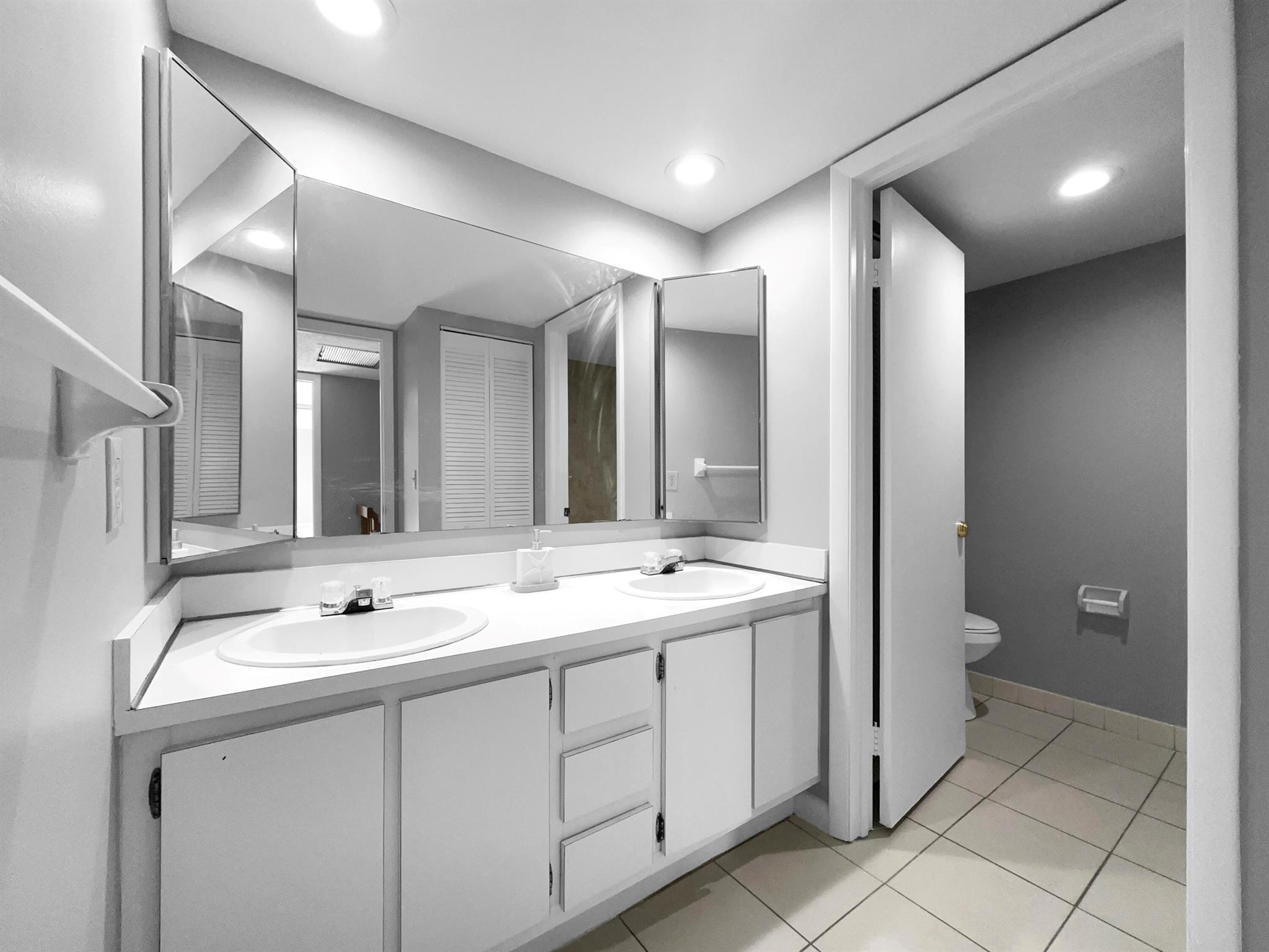 LAKEWOOD OF PALM SPRINGS - Residential Lease