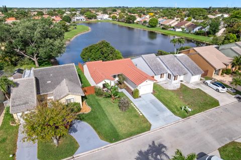 Photo of 6154 Country Fair Circle, Boynton Beach, FL 33437 (MLS # B26010474)