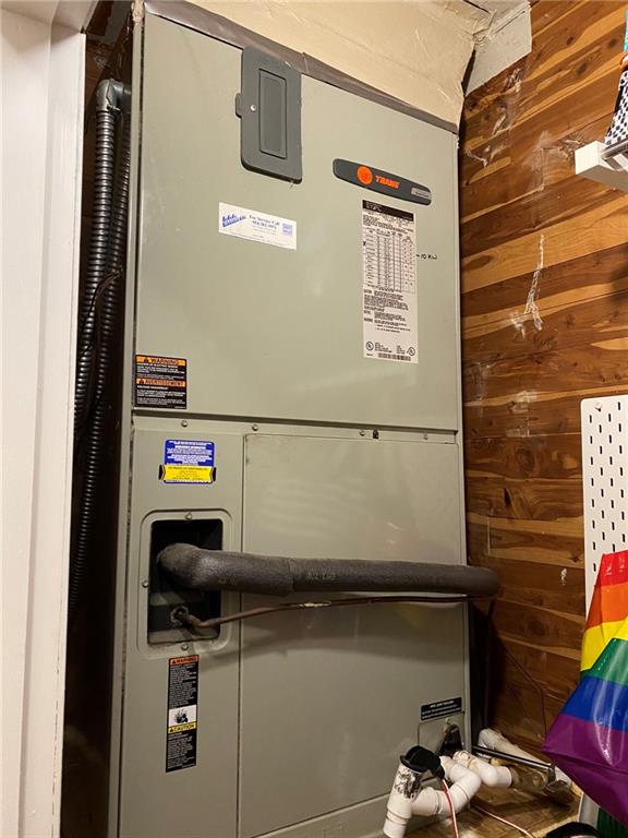 Hollywood 1-21 B - Residential Lease