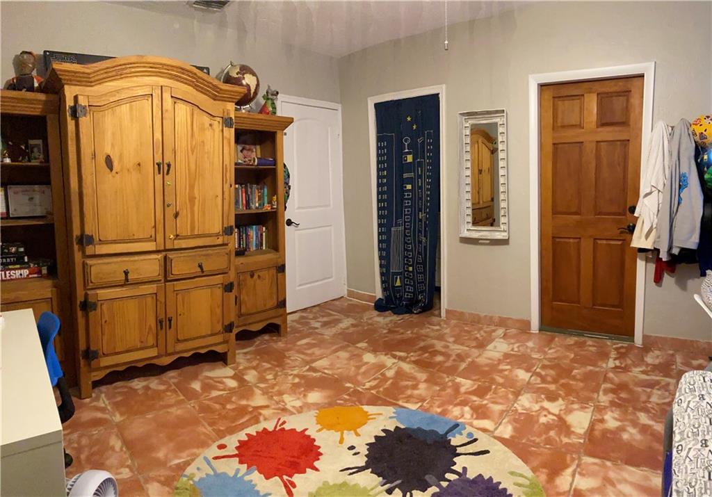 Hollywood 1-21 B - Residential Lease