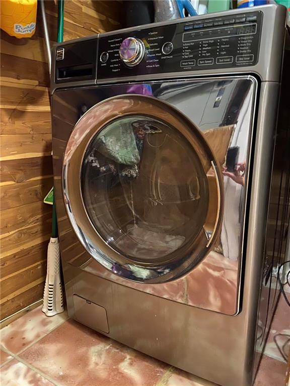 Hollywood 1-21 B - Residential Lease