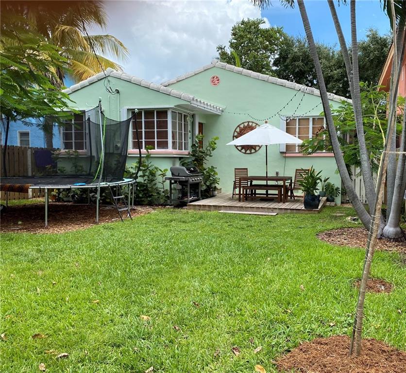 Hollywood 1-21 B - Residential Lease