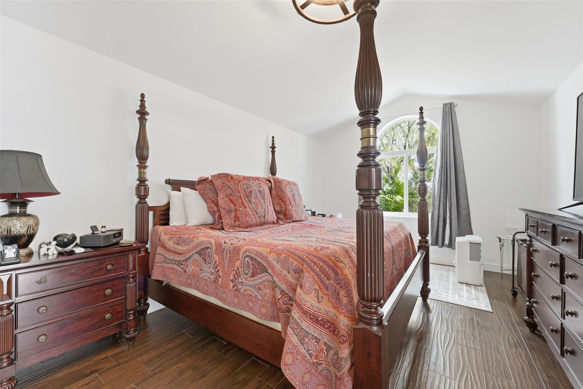 BEAR ISLAND - Residential