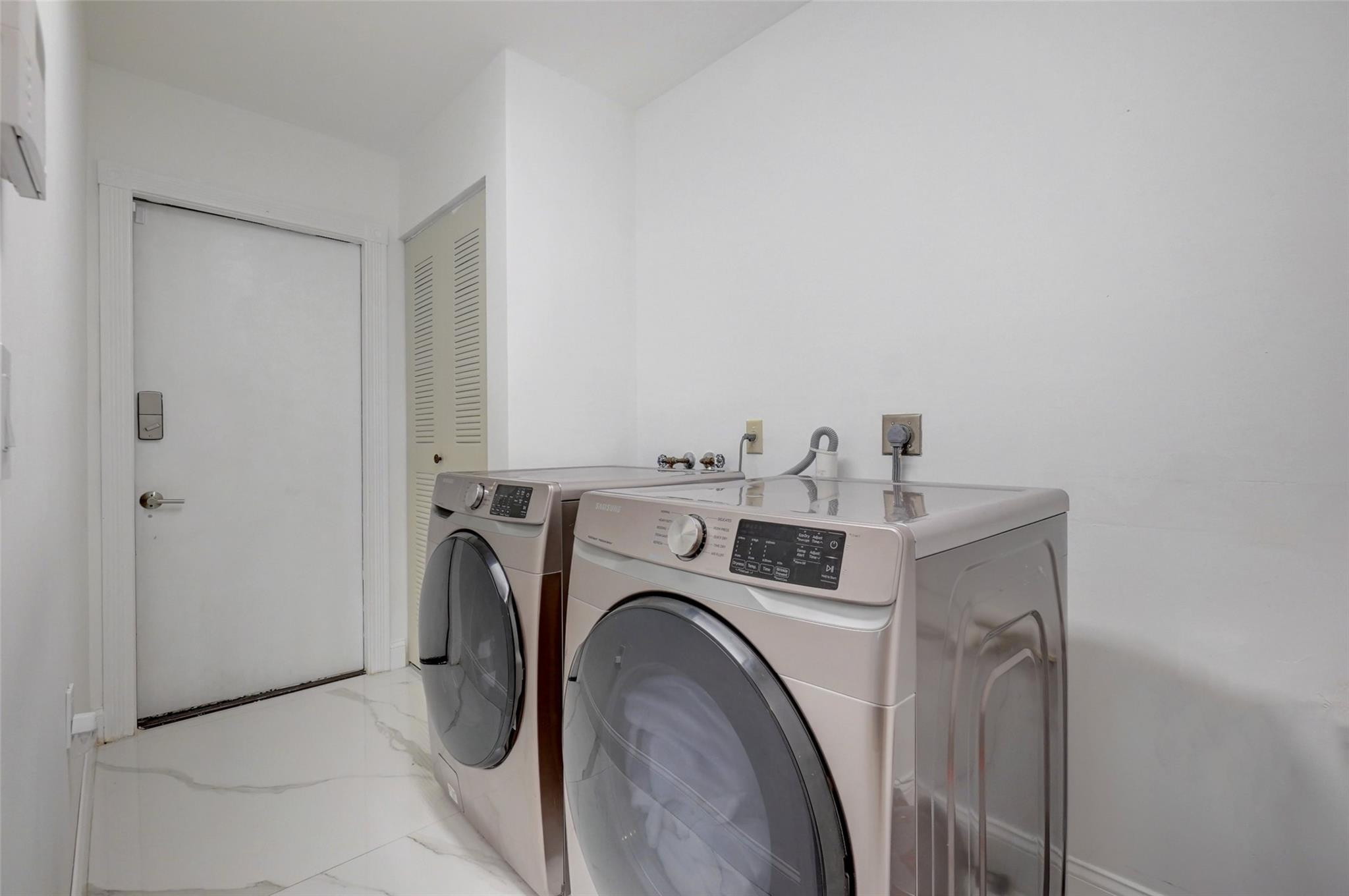 BEAR ISLAND - Residential