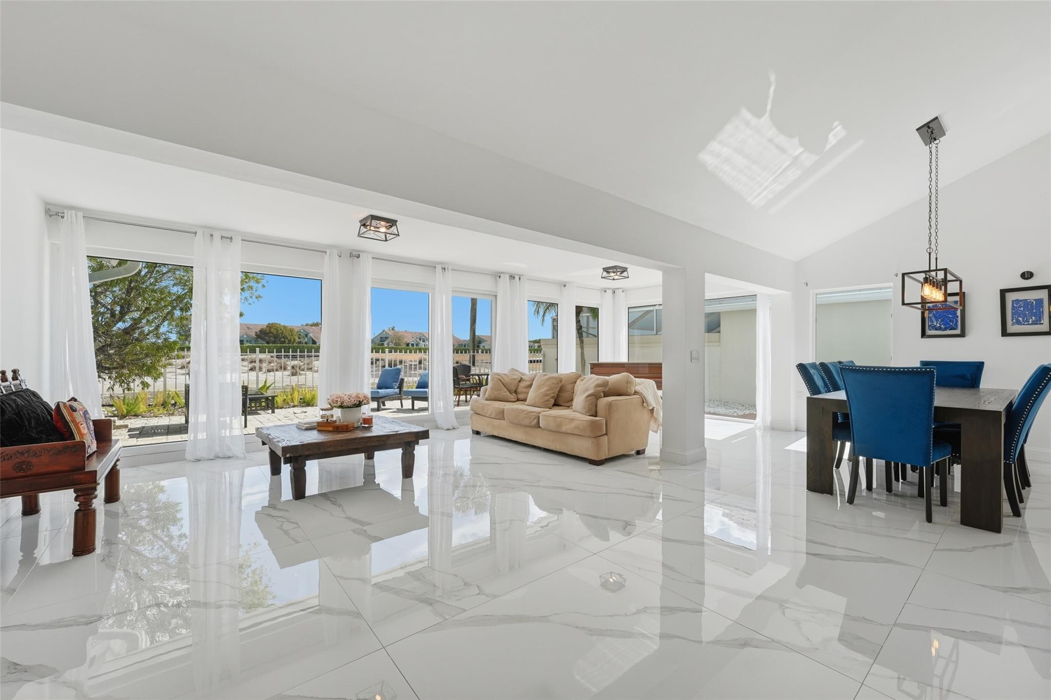 BEAR ISLAND - Residential