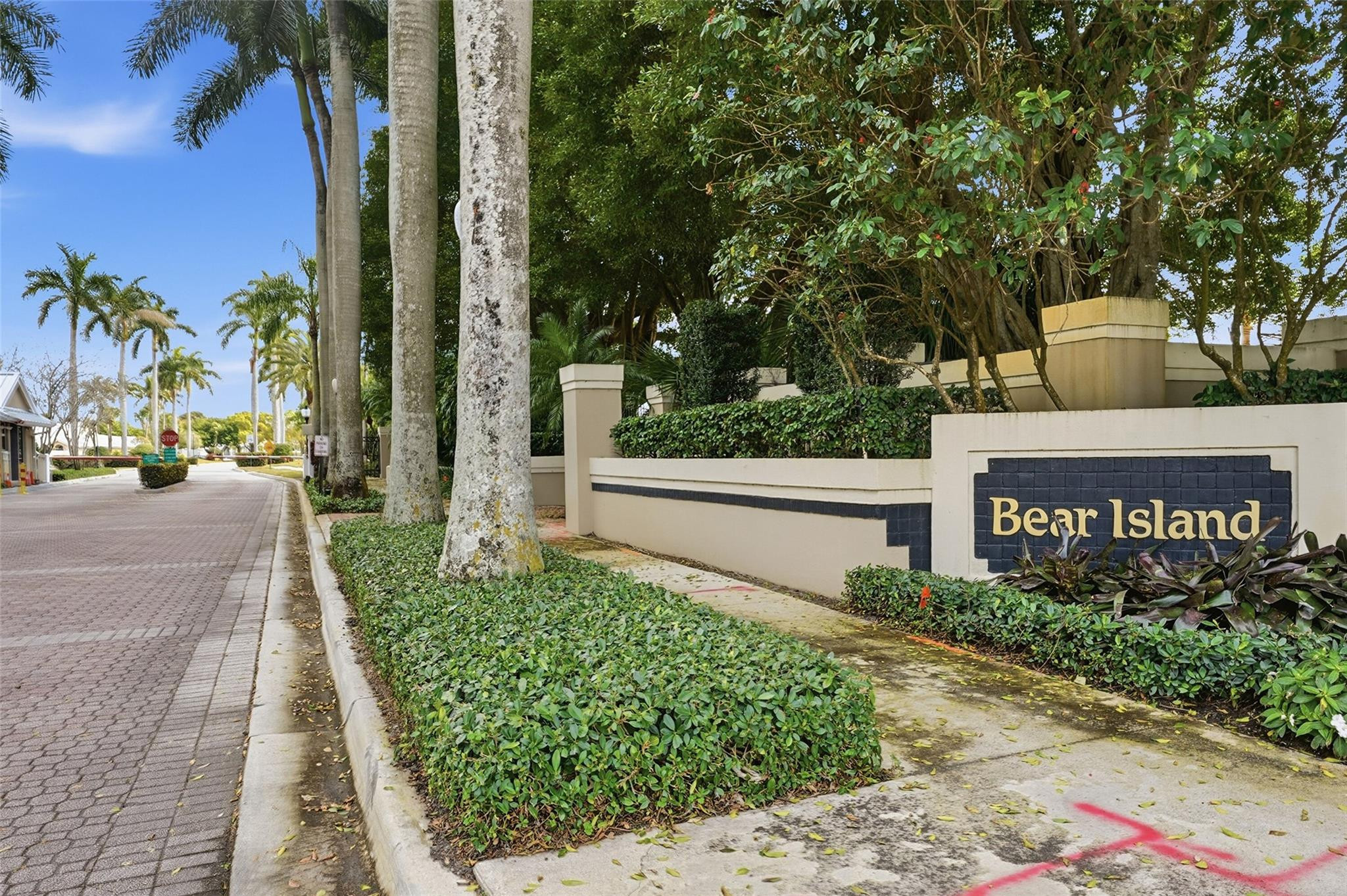 BEAR ISLAND - Residential