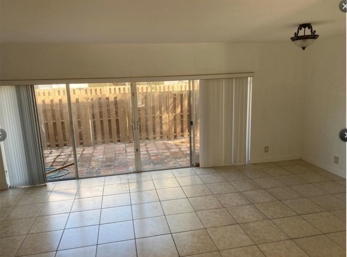 8233 NW 8th Ct 8233