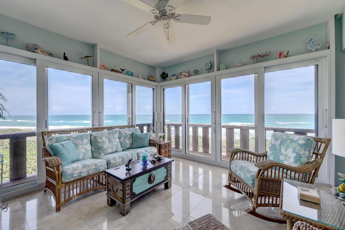 1555 NE Ocean Boulevard 205, Stuart, FL, 34996/$1,195,000 2 1555 NE Ocean Boulevard 205