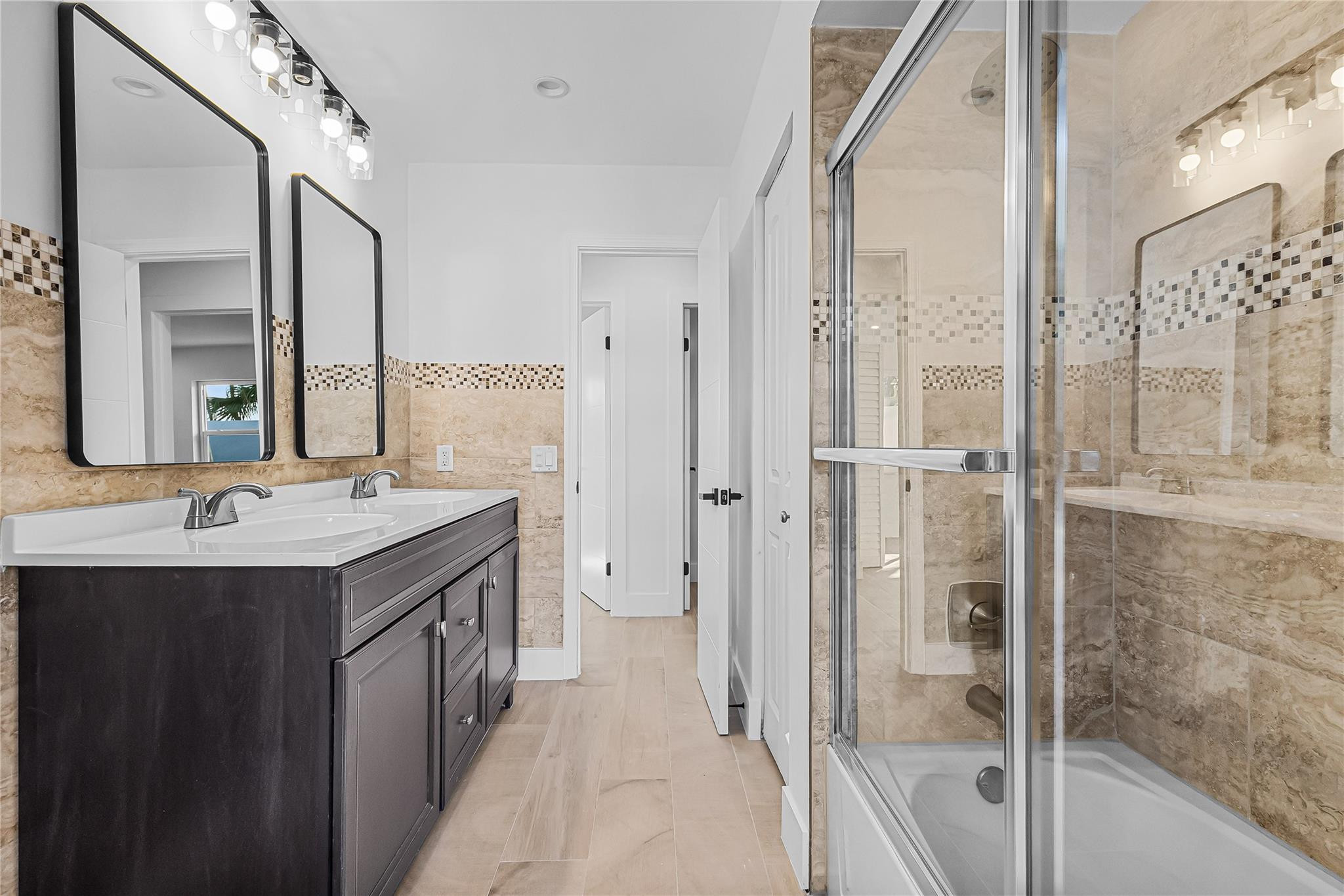 Coral Key Villas Sec 10 9 - Residential