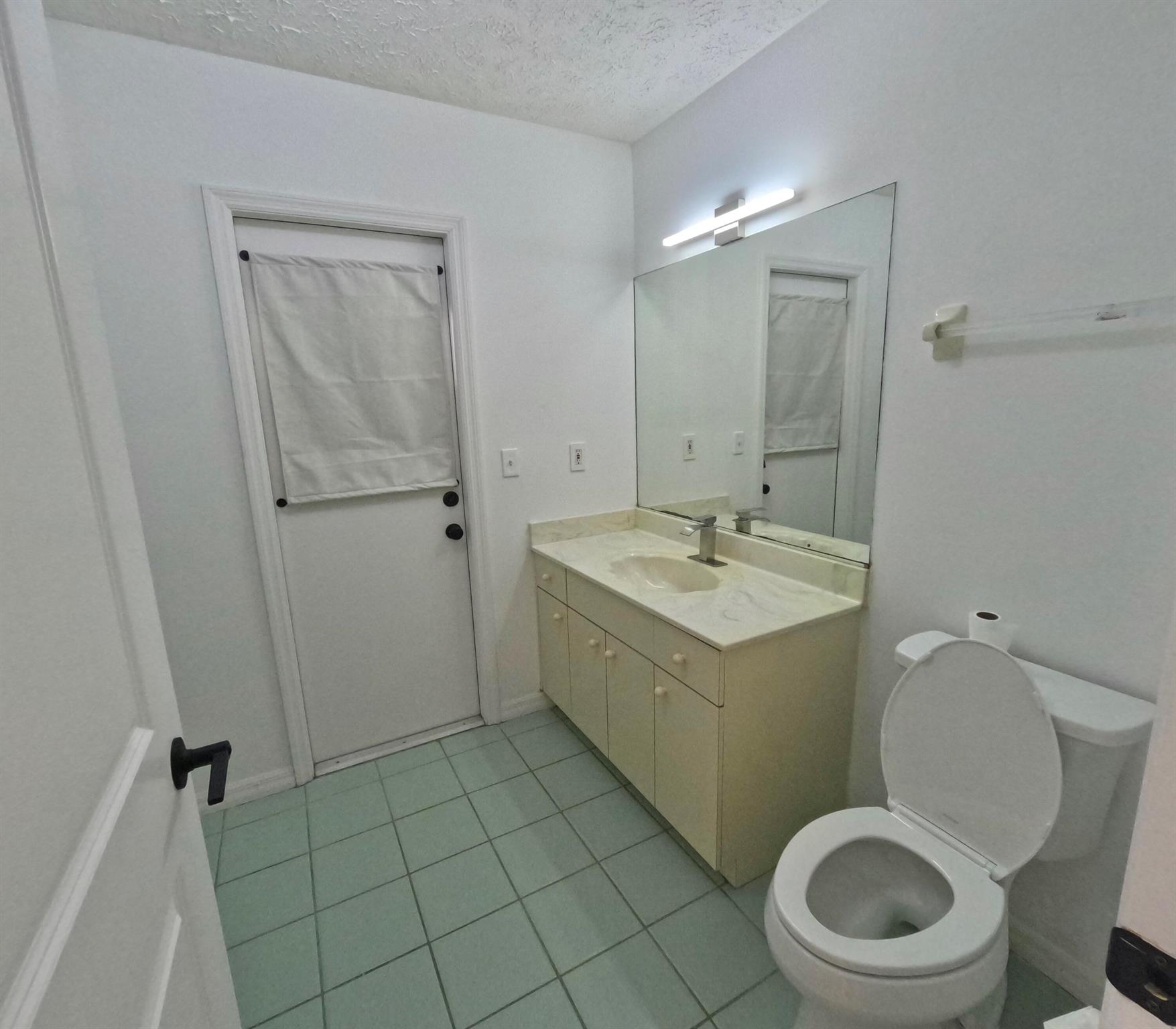 JENSEN PARK ESTATES - Residential Lease
