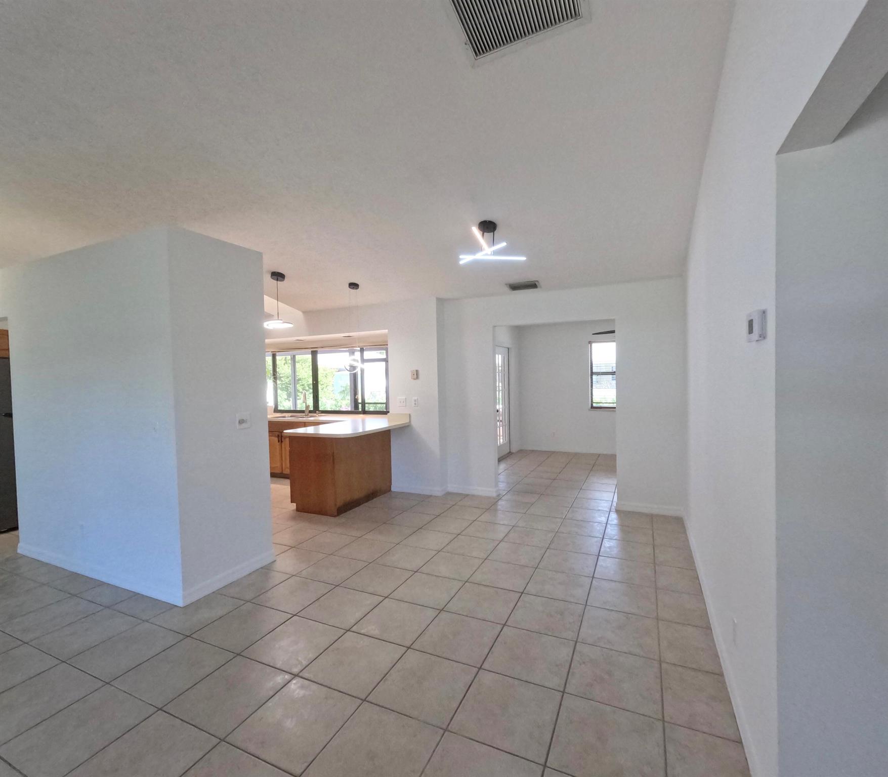JENSEN PARK ESTATES - Residential Lease