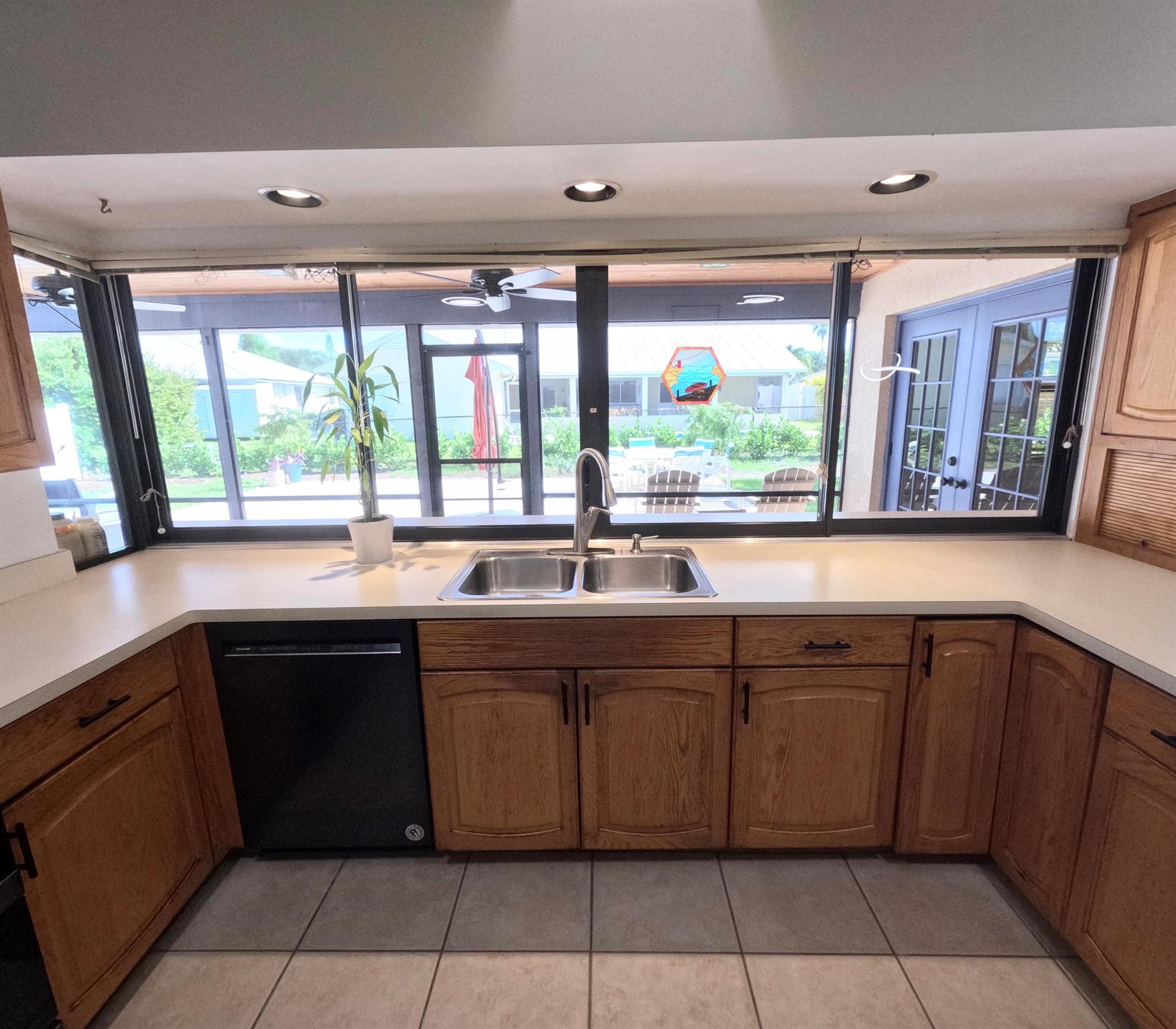 JENSEN PARK ESTATES - Residential Lease