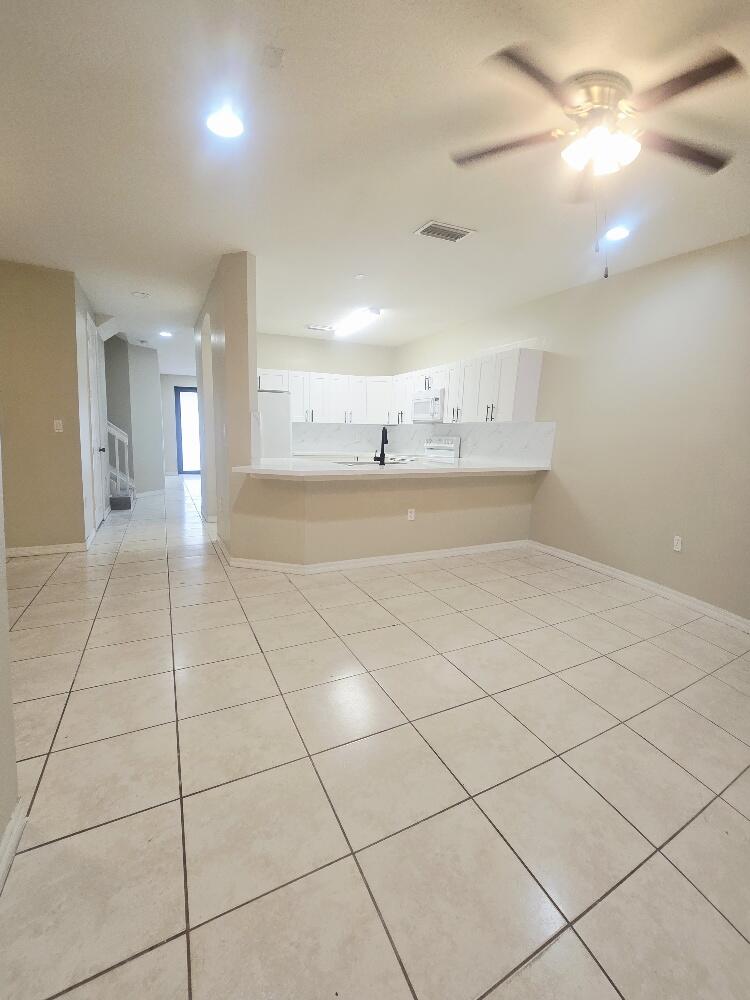 636 NE 35th Avenue, Homestead, FL, 33033/$389,900 4 636 NE 35th Avenue