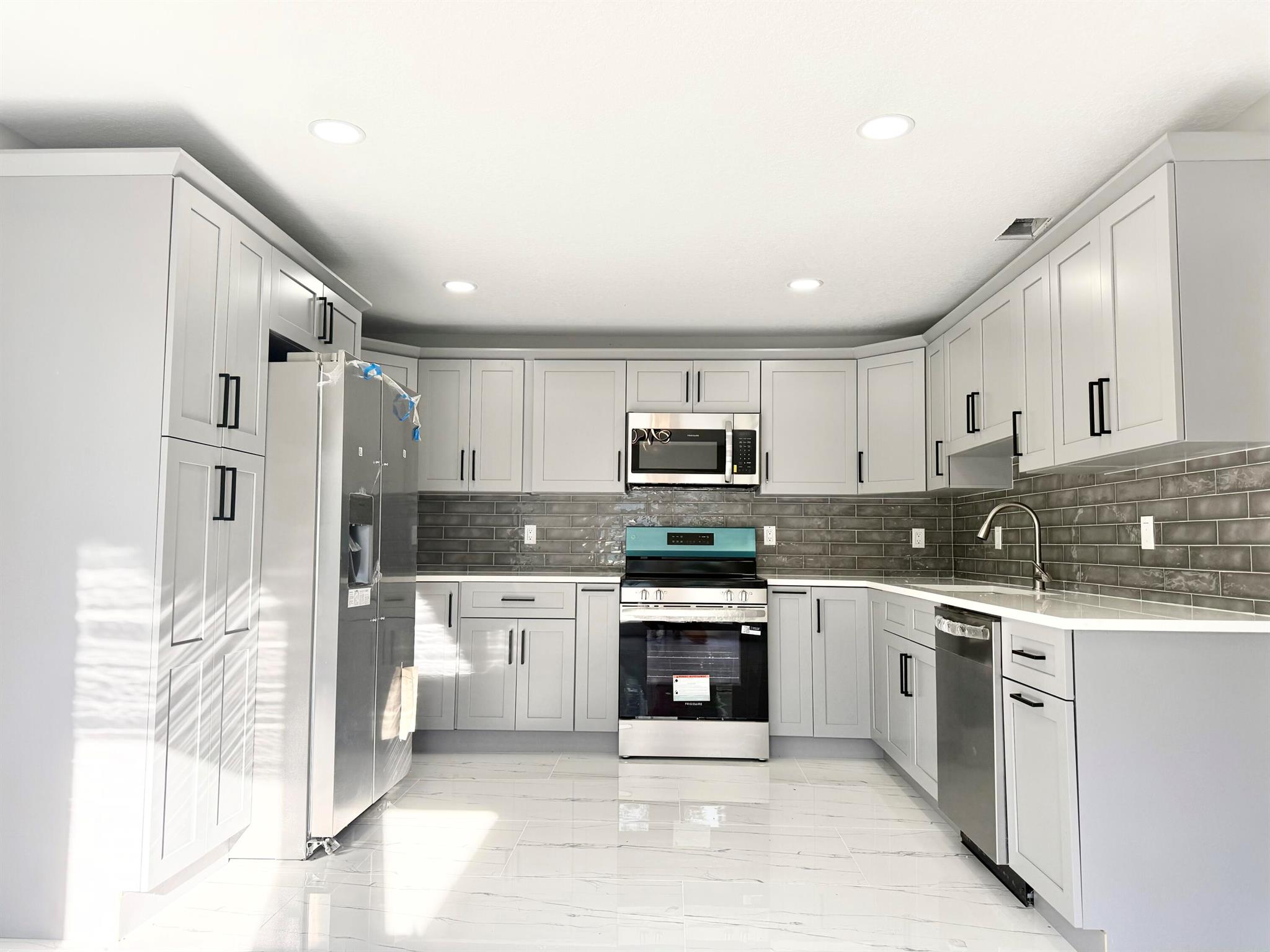 SUNRISE HOMESITES SUBDIVI - Residential