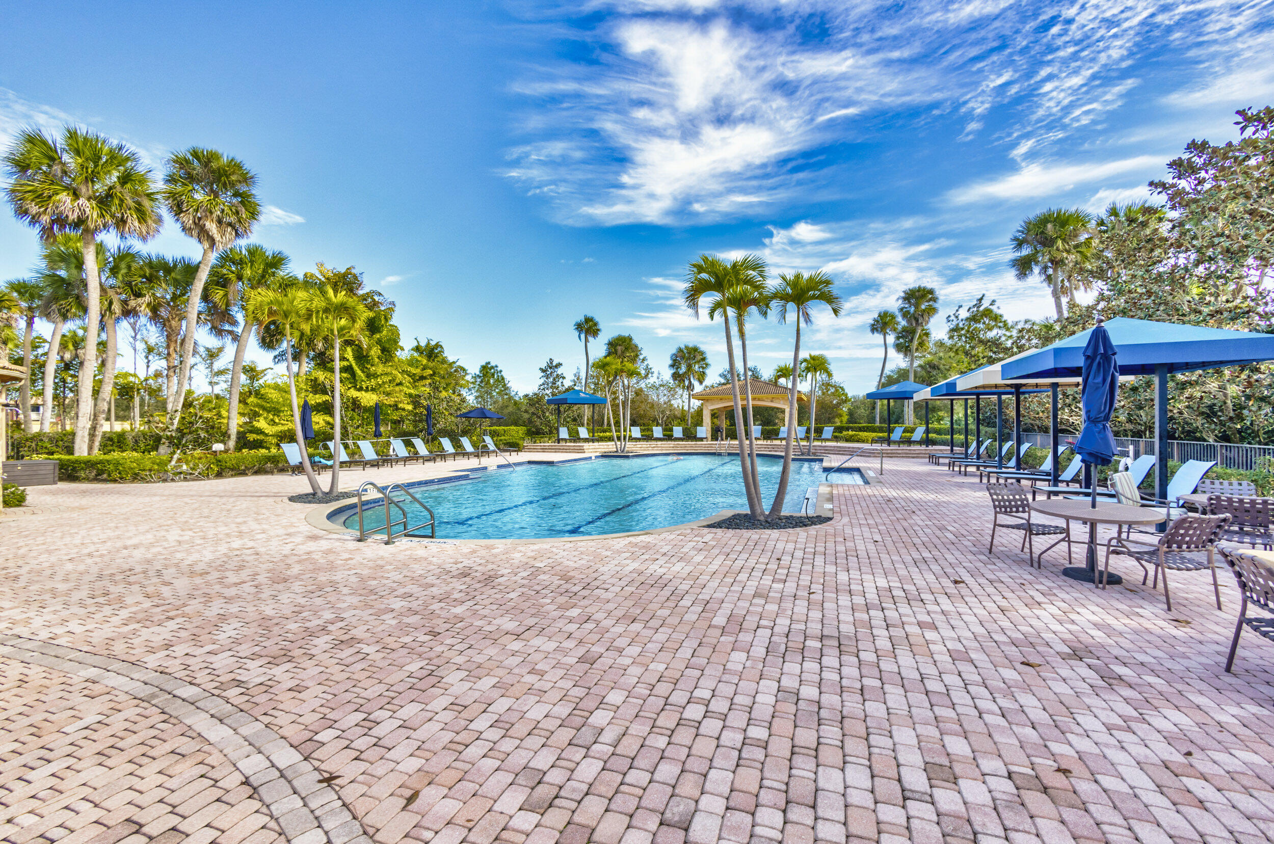 JUPITER COUNTRY CLUB CONDO II - Residential