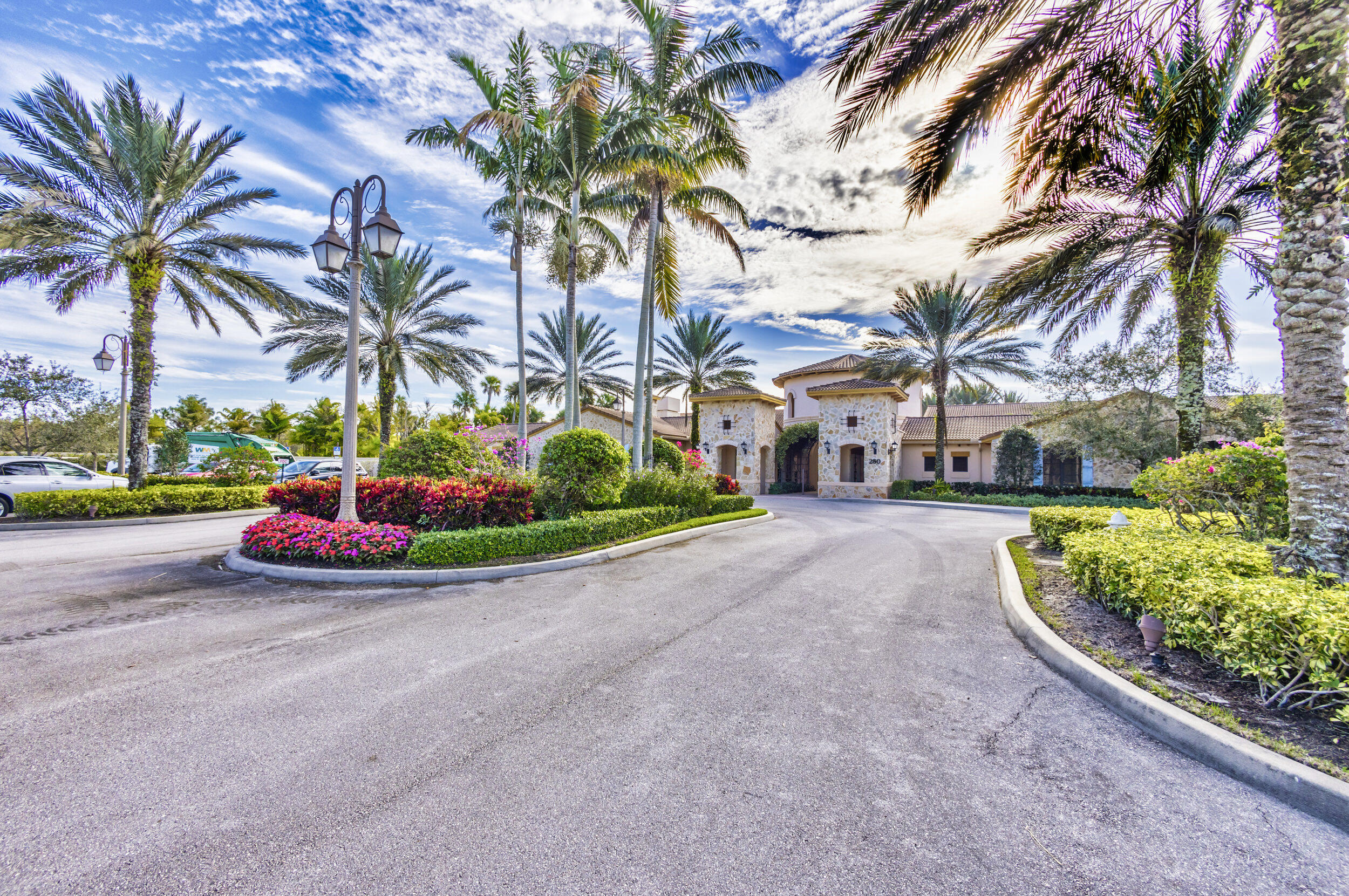 JUPITER COUNTRY CLUB CONDO II - Residential
