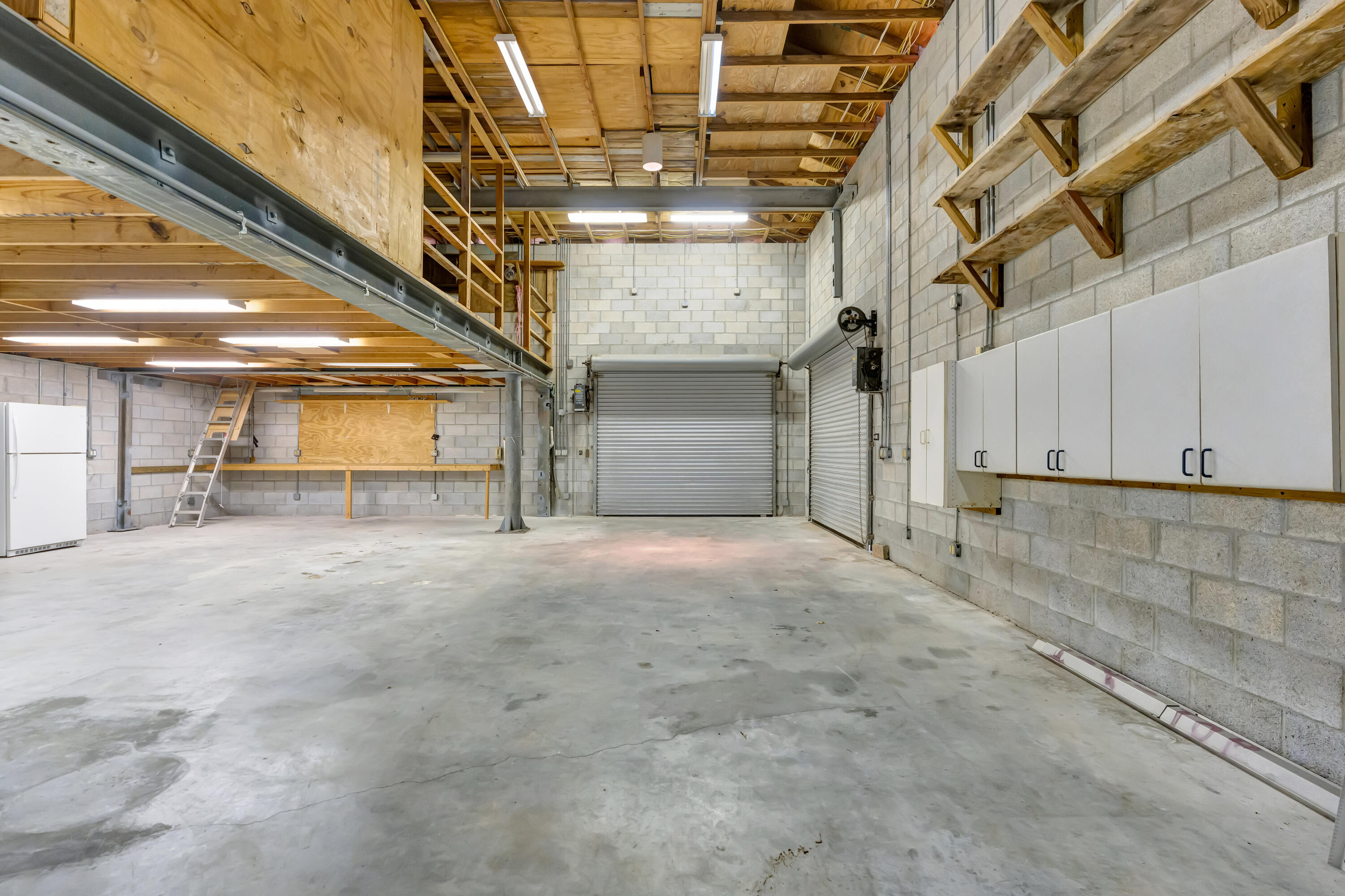 PAPAYA VILLAGE / Hobe Hills - Residential