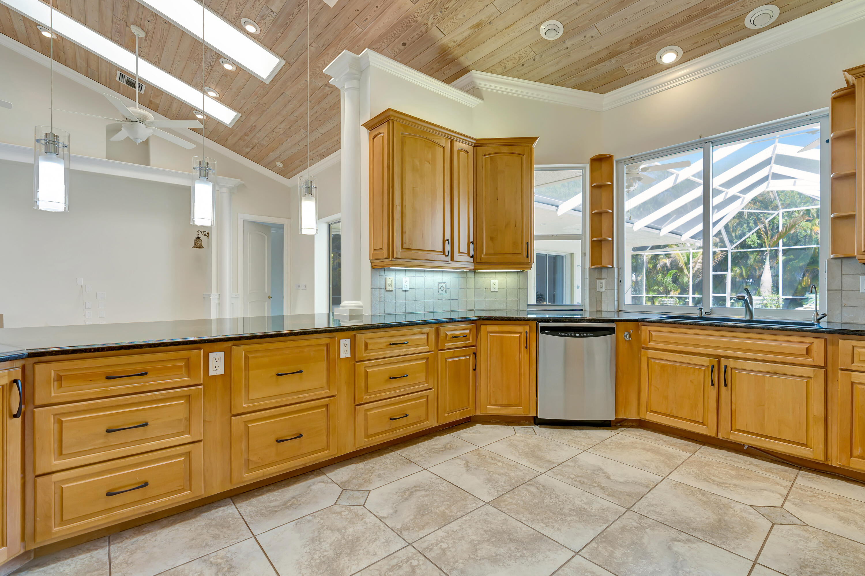 PAPAYA VILLAGE / Hobe Hills - Residential