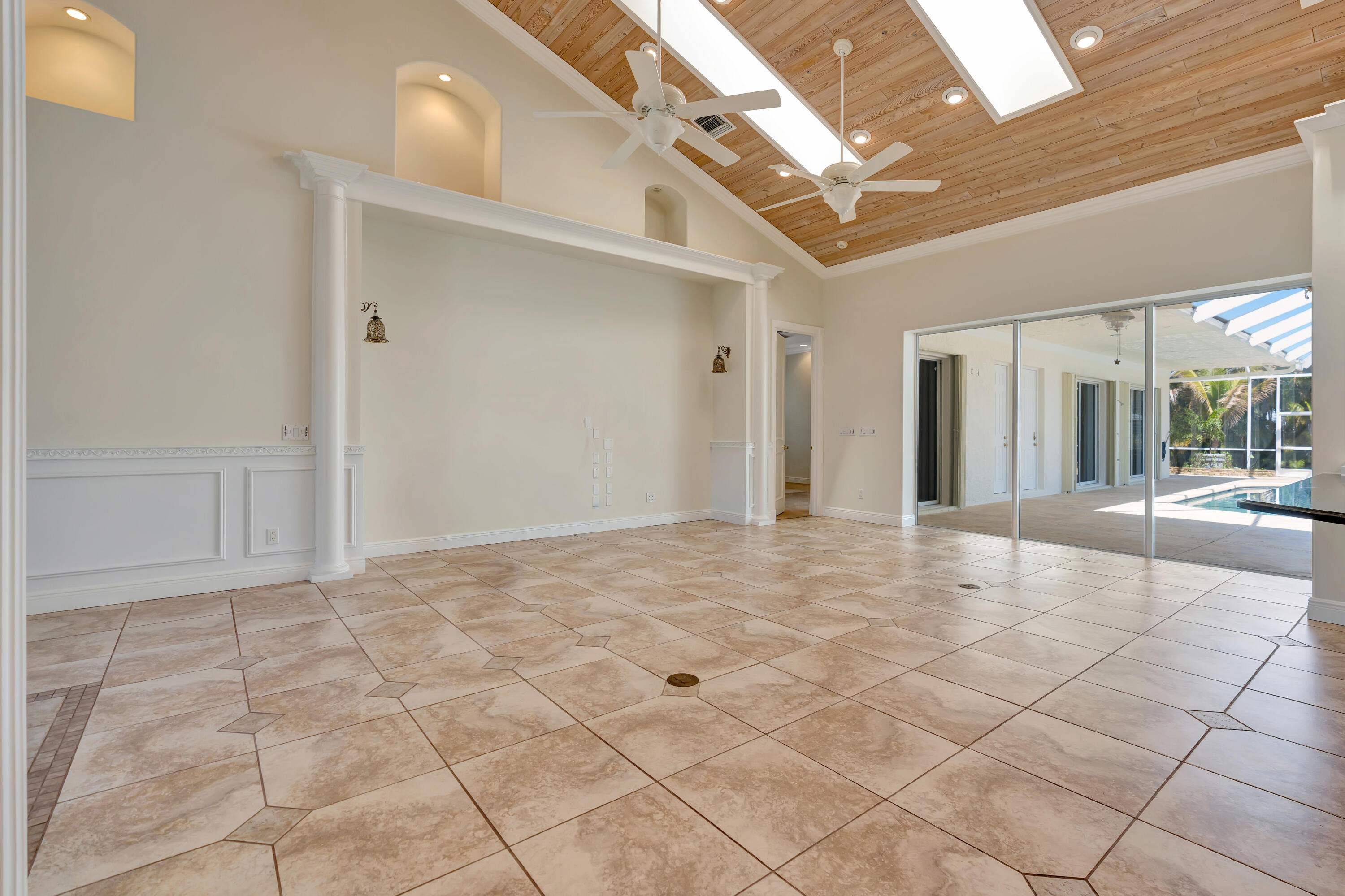 PAPAYA VILLAGE / Hobe Hills - Residential