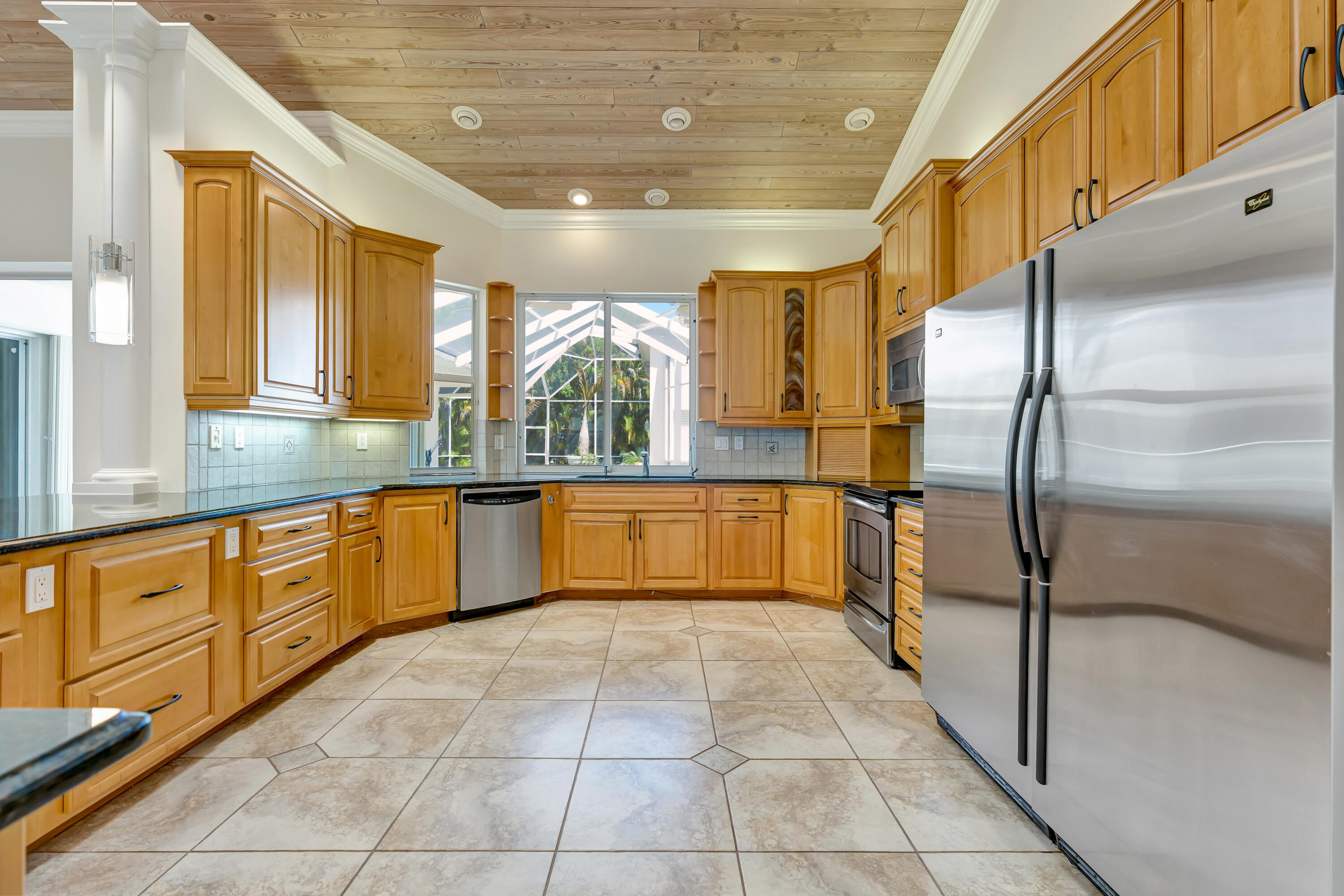 PAPAYA VILLAGE / Hobe Hills - Residential