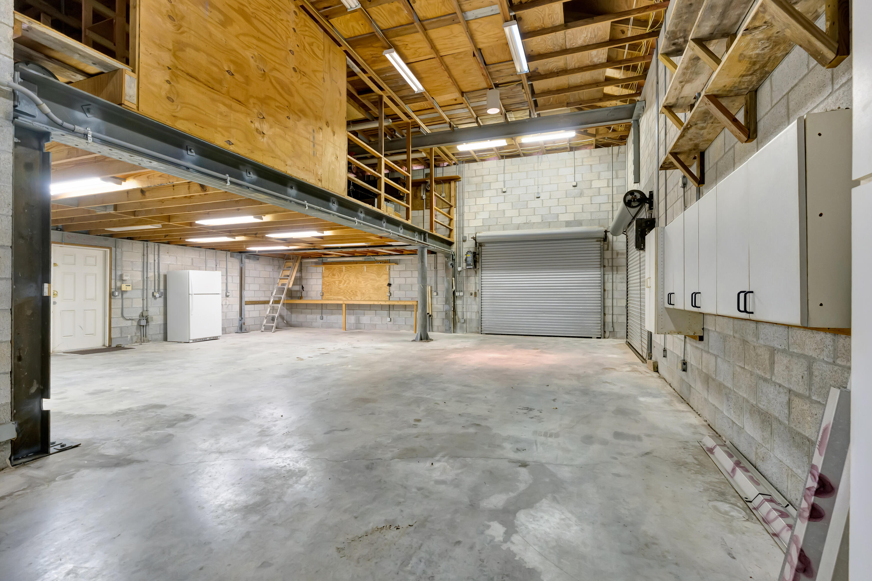 PAPAYA VILLAGE / Hobe Hills - Residential