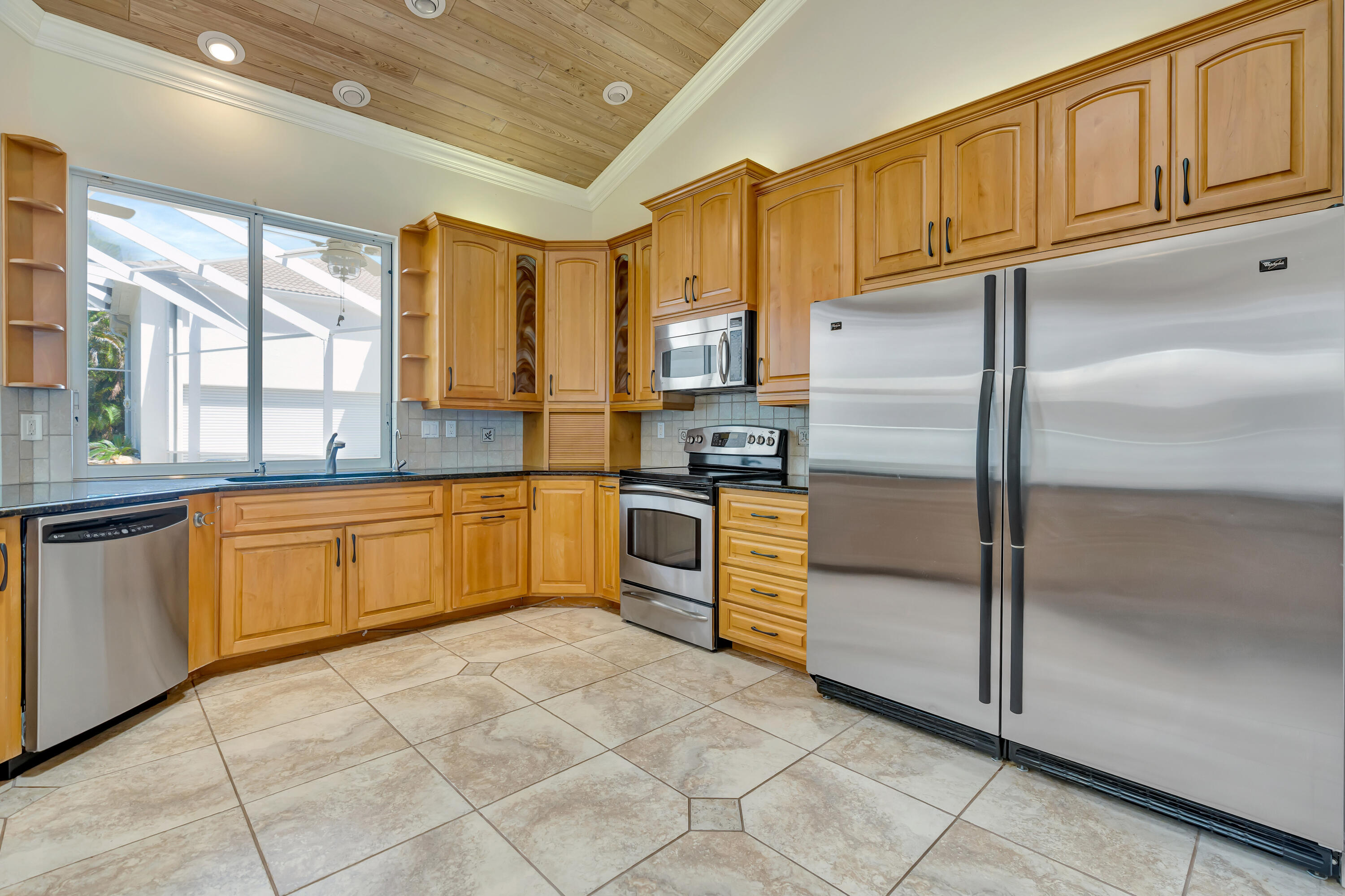 PAPAYA VILLAGE / Hobe Hills - Residential