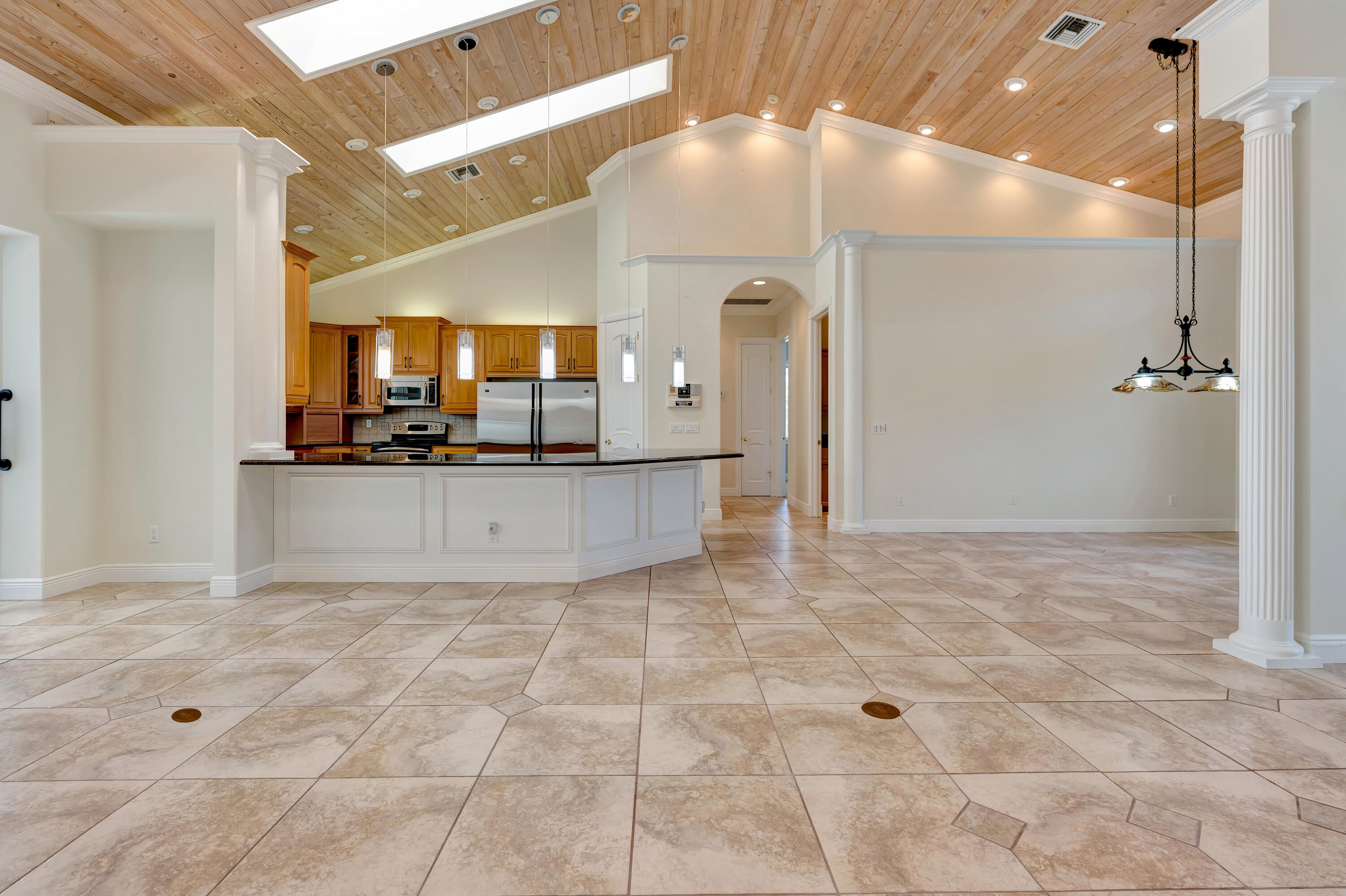 PAPAYA VILLAGE / Hobe Hills - Residential