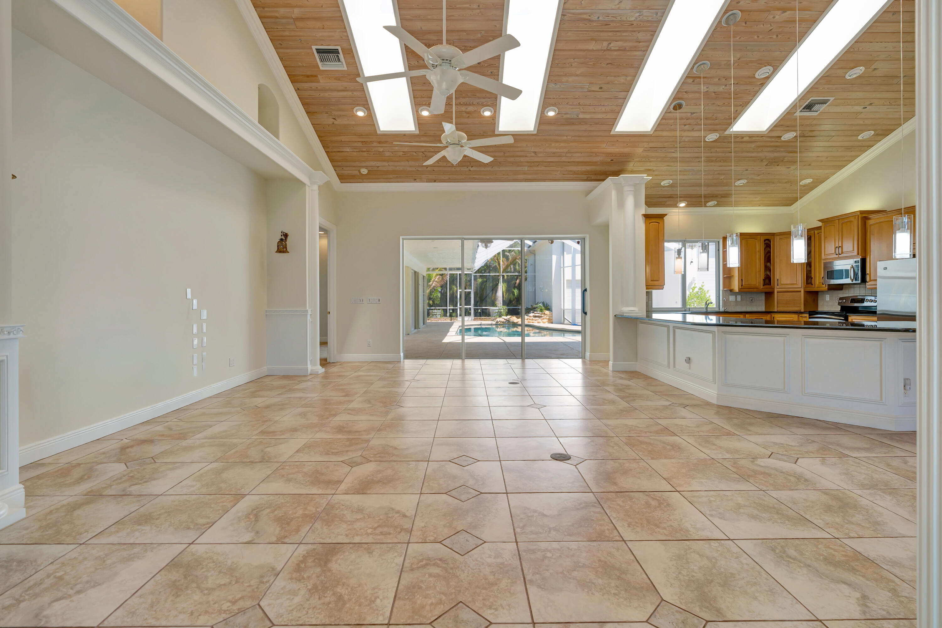 PAPAYA VILLAGE / Hobe Hills - Residential