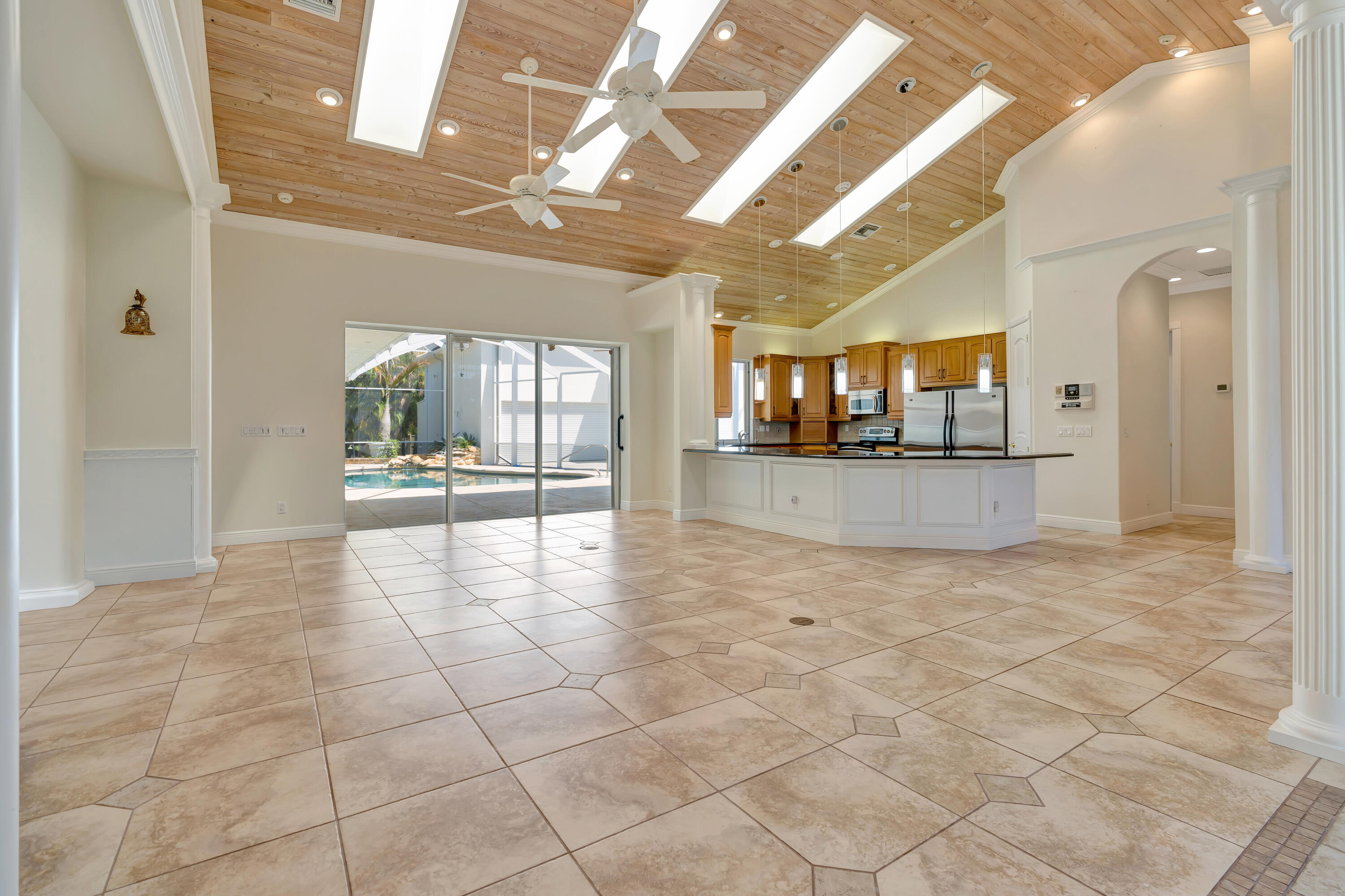 PAPAYA VILLAGE / Hobe Hills - Residential