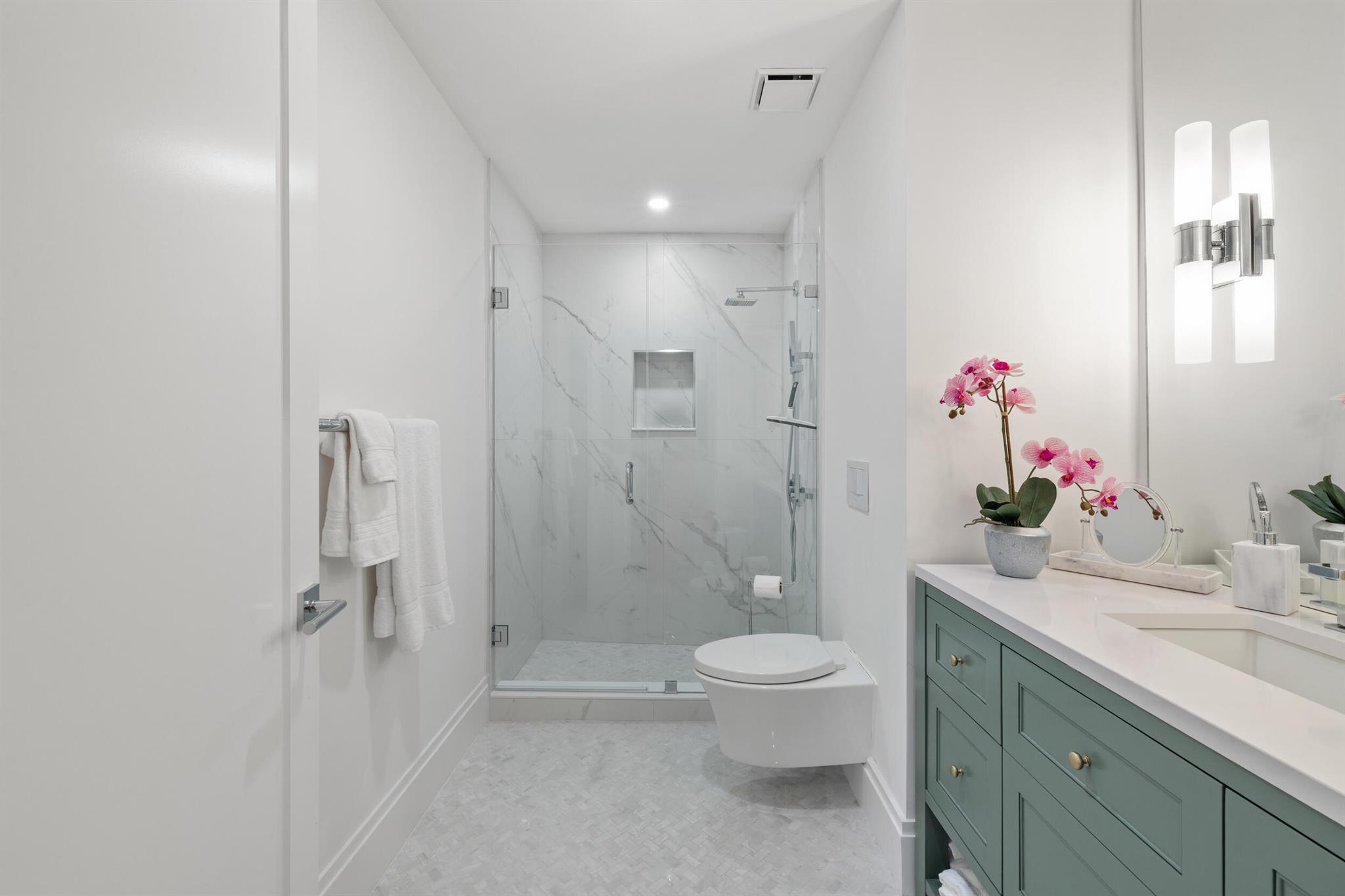 THREE HUNDRED OCEAN BLVD - Residential