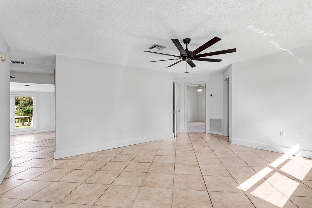 Photo of 607 Skylake Drive, West Palm Beach, FL 33415 (MLS # R11084330)