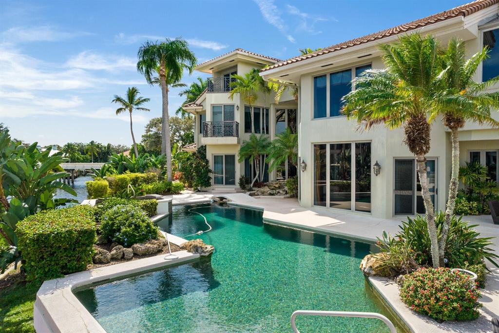 Admirals Cove - Residential