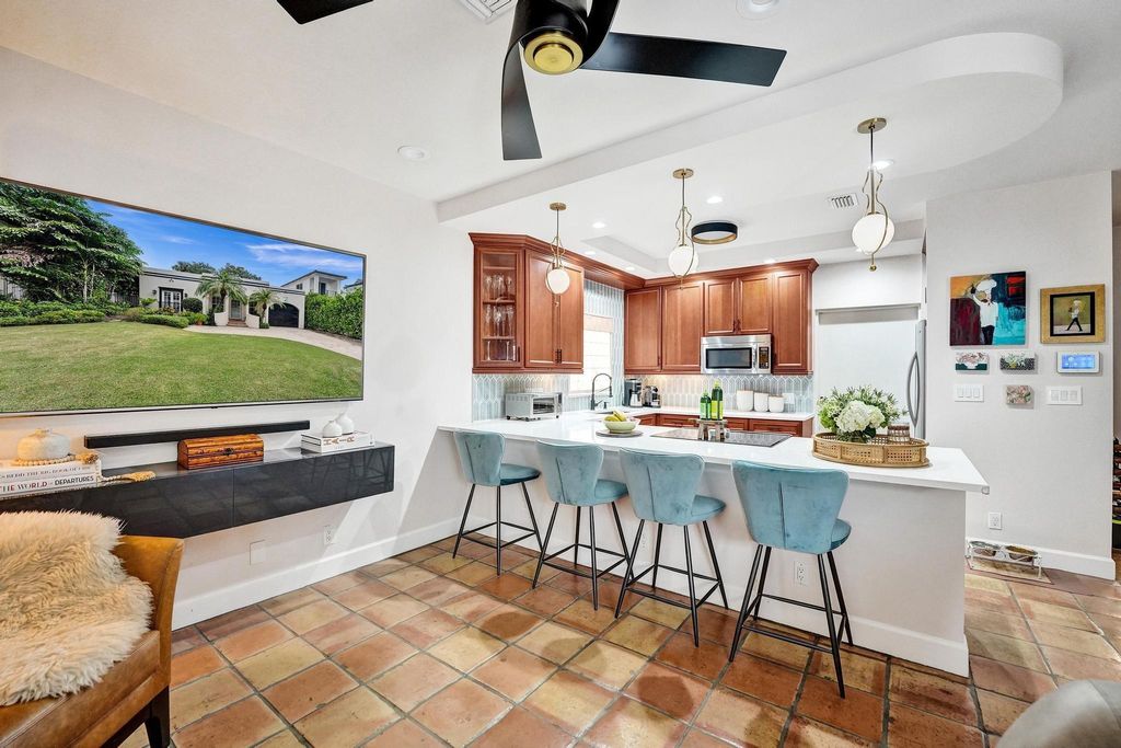 Photo of 1109 SW 18th Court, Fort Lauderdale, FL 33315 (MLS # F10458654)