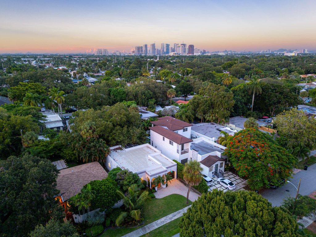 Photo of 1109 SW 18th Court, Fort Lauderdale, FL 33315 (MLS # F10458654)