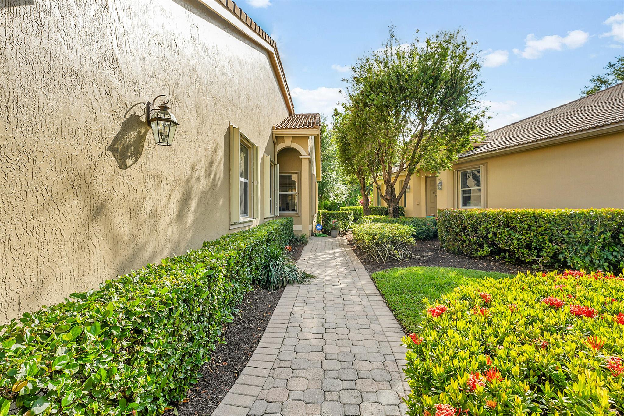 TORREY PINES - Residential