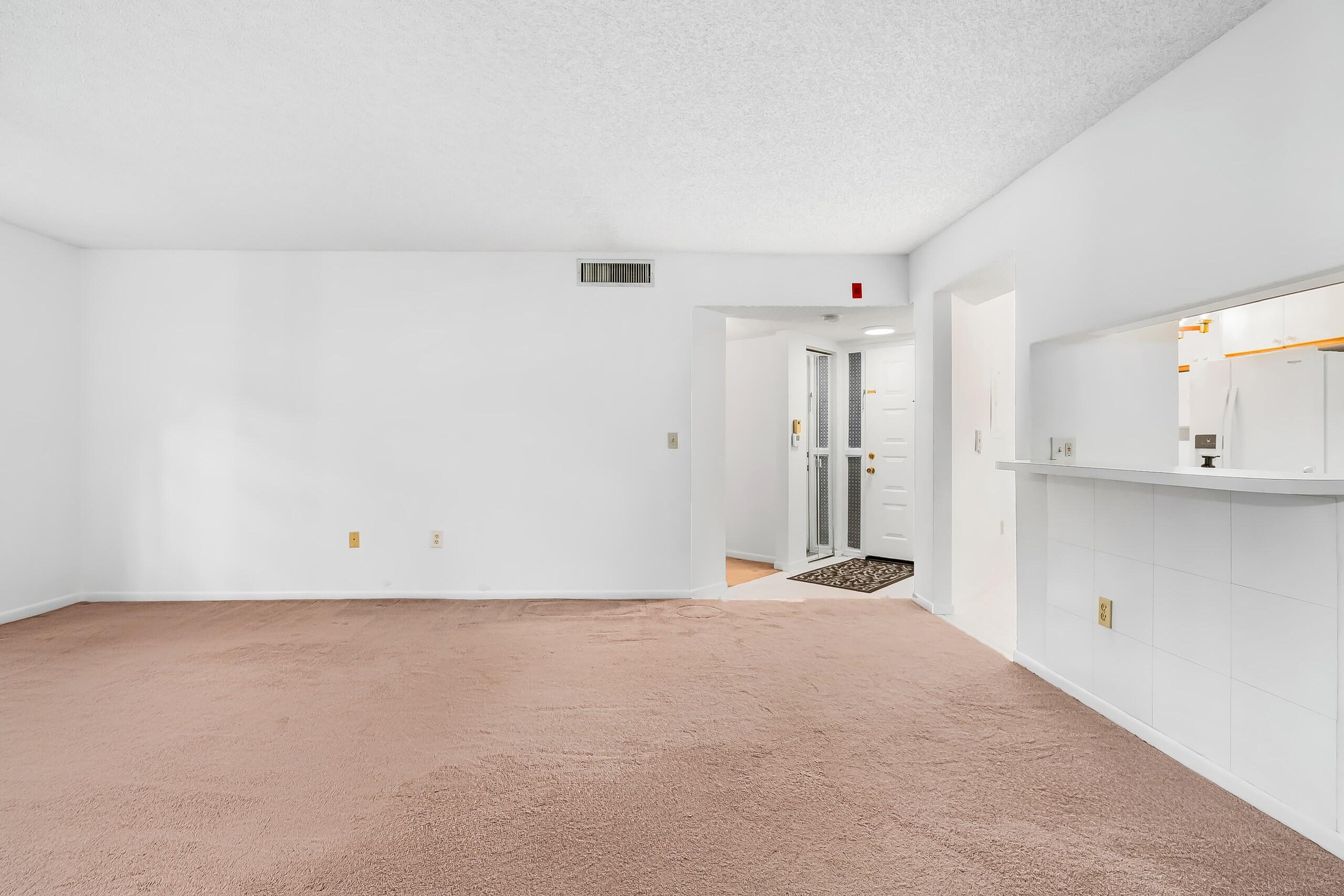 10661 NW 14th Street NW Unit 235, Plantation, FL, 33322/$239,900 2 10661 NW 14th Street NW Unit 235