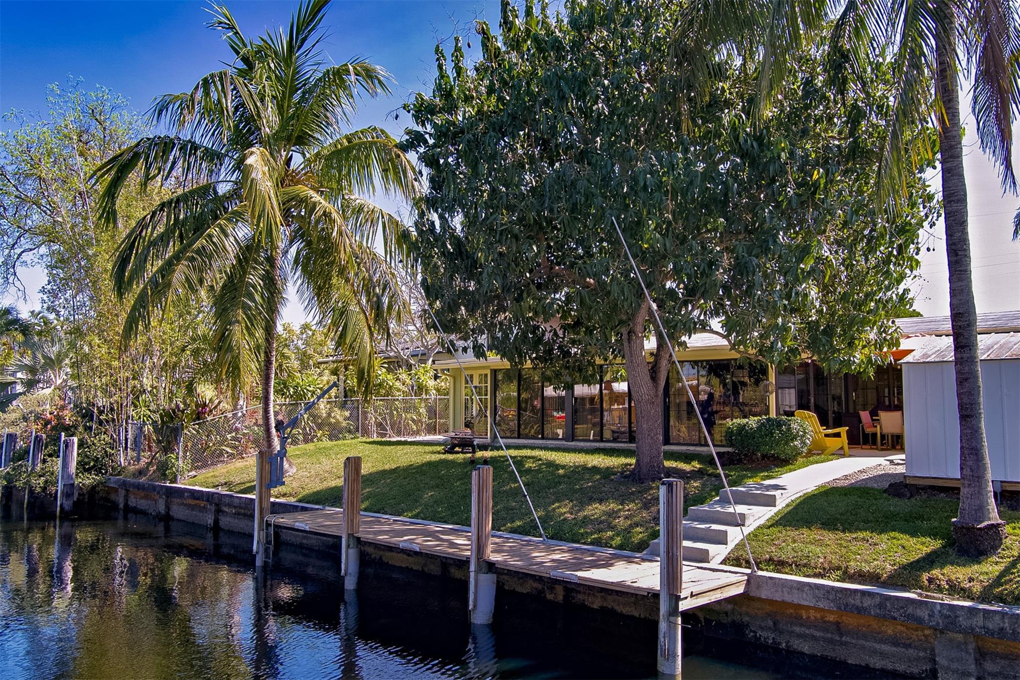 LAUDERDALE ISLES - Residential