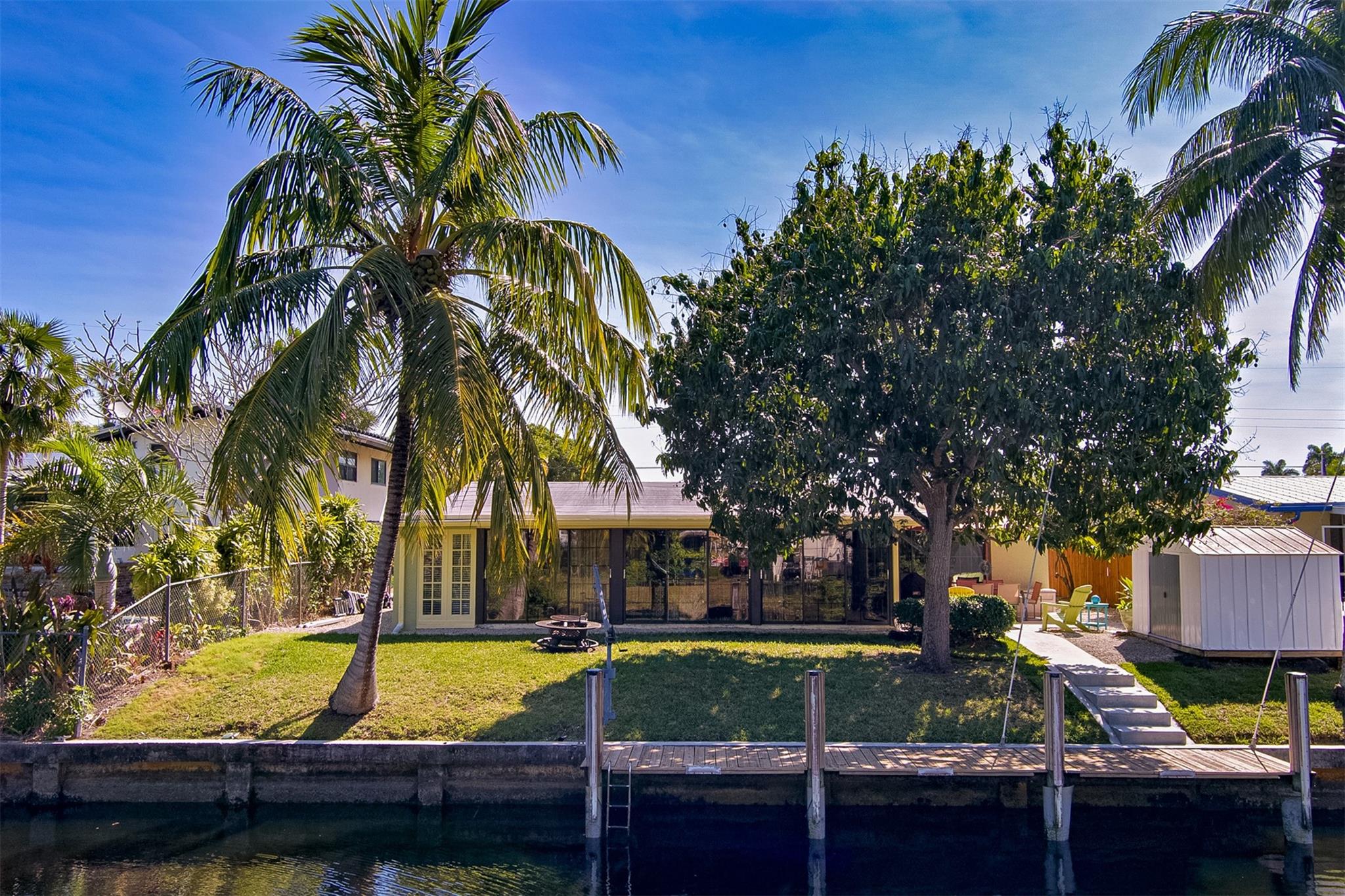 LAUDERDALE ISLES - Residential