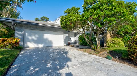 634 W Lakewoode Circle Delray Beach FL 33445
