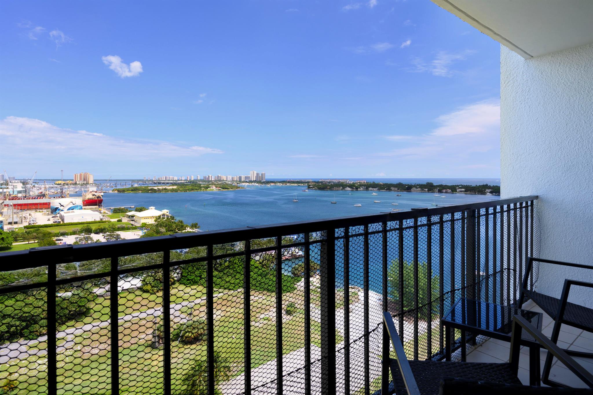 PALM BEACH HOUSE CONDO - Residential