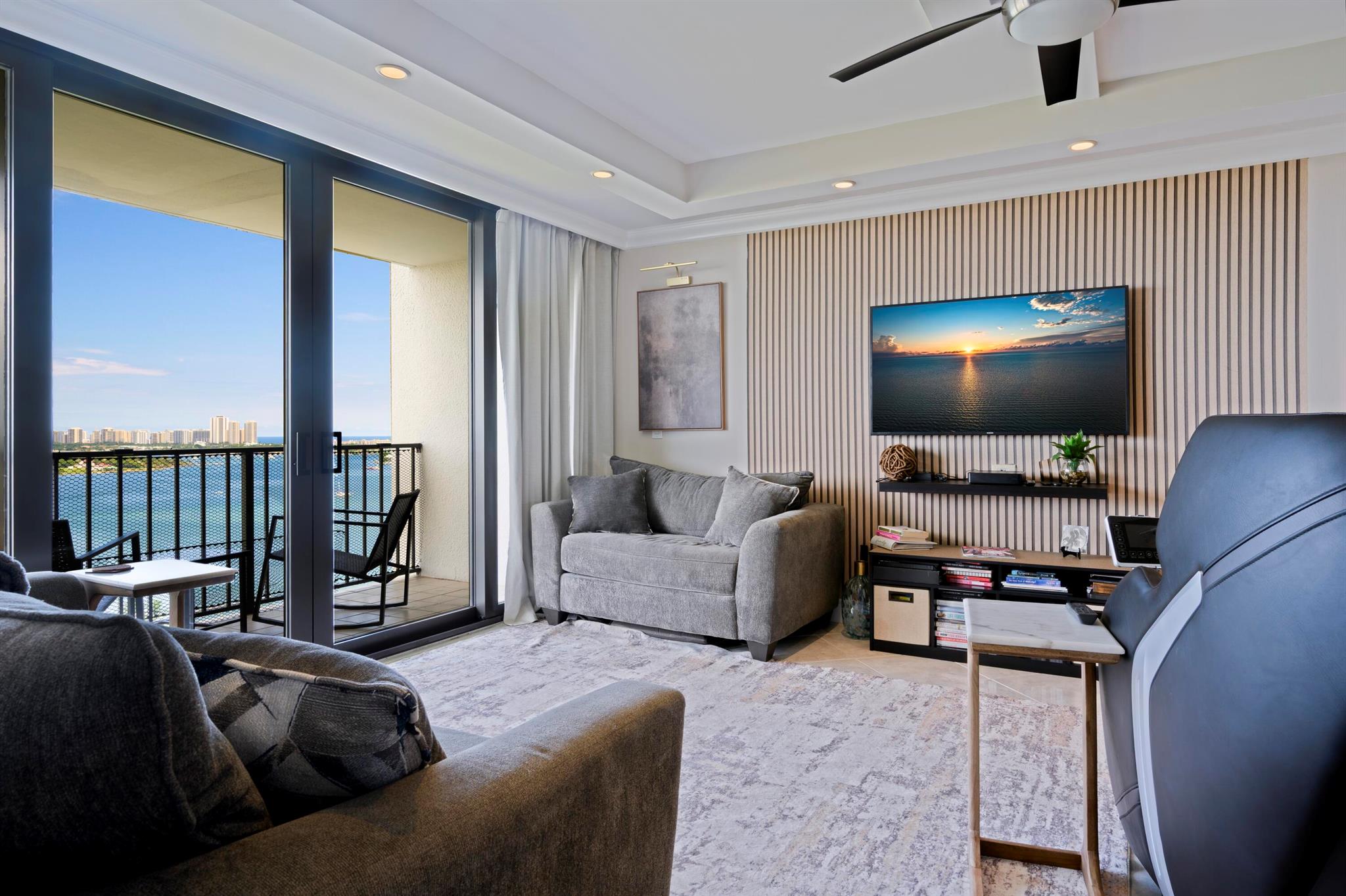 PALM BEACH HOUSE CONDO - Residential